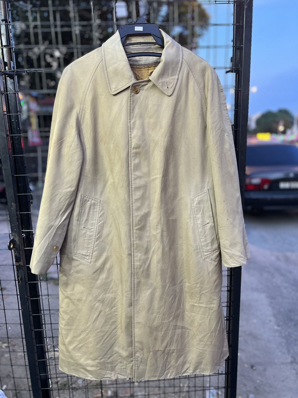 Burberry × Vintage Vintage 🔥 Burberry London tranchcoat long jacket Size US L / EU 52-54 / 3 - 1 Thumbnail