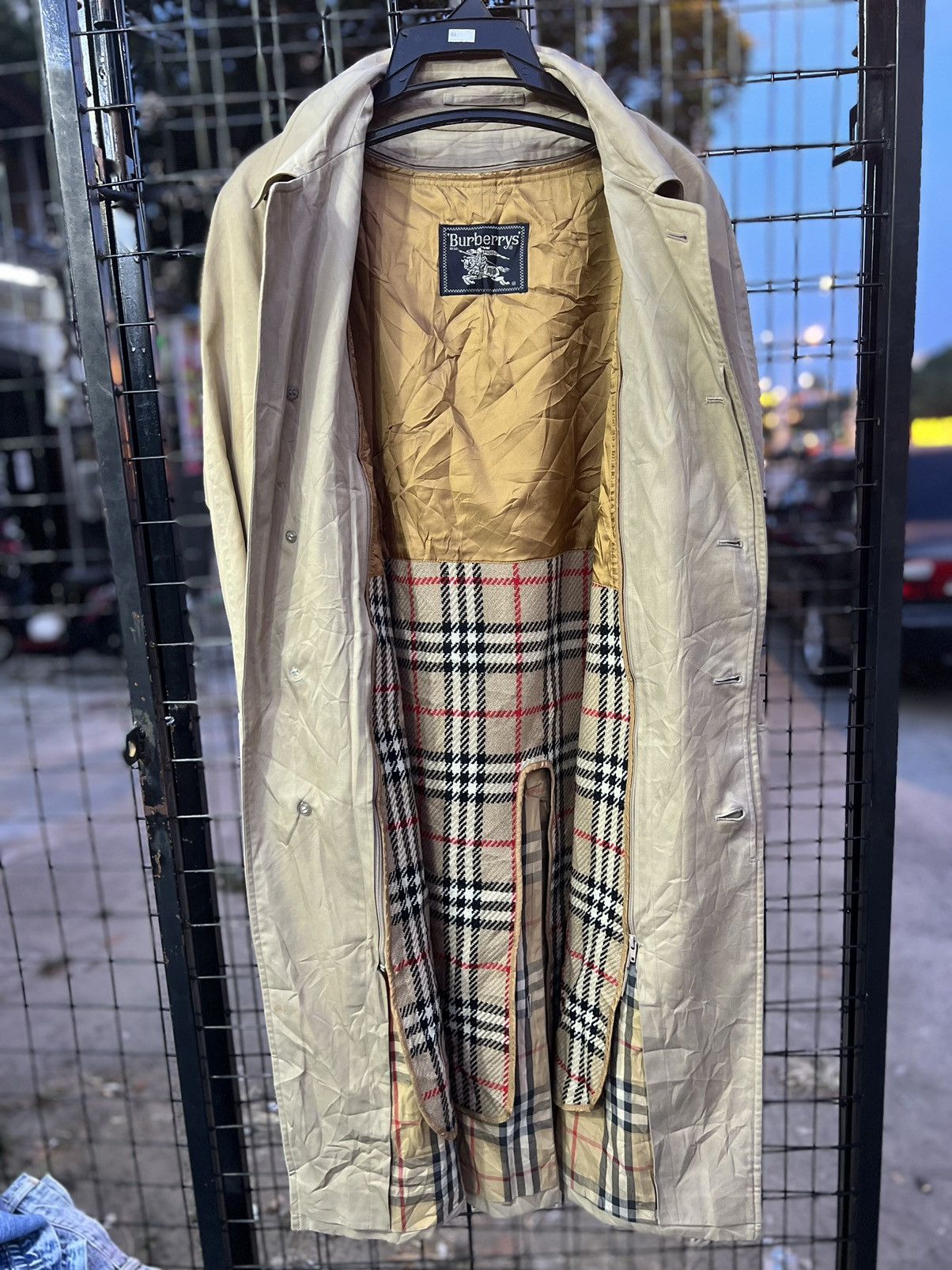 Burberry × Vintage Vintage 🔥 Burberry London tranchcoat long jacket Size US L / EU 52-54 / 3 - 9 Thumbnail