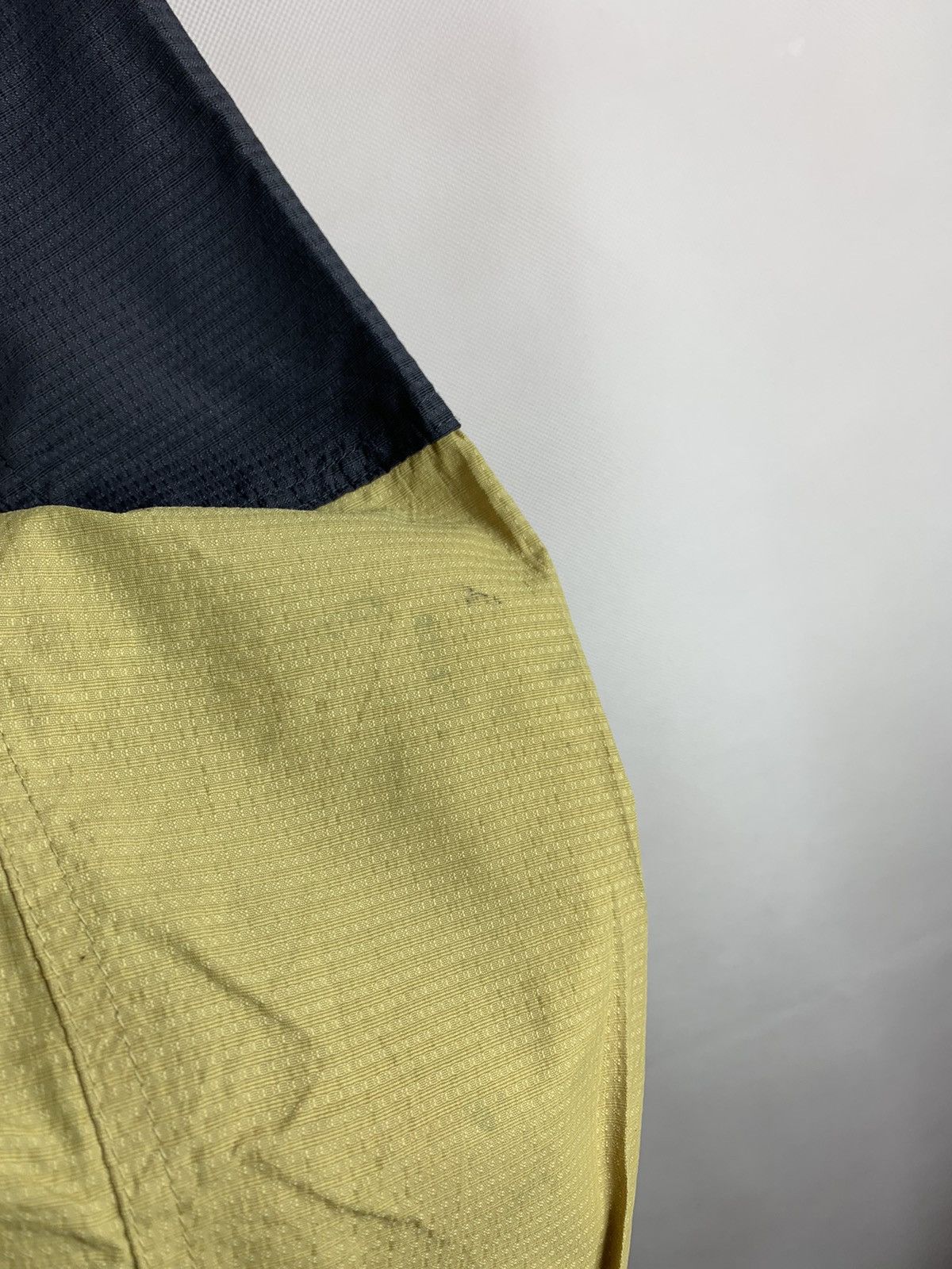 Columbia Vintage Columbia Packable Hoodie Jacket Size US S / EU 44-46 / 1 - 10 Thumbnail