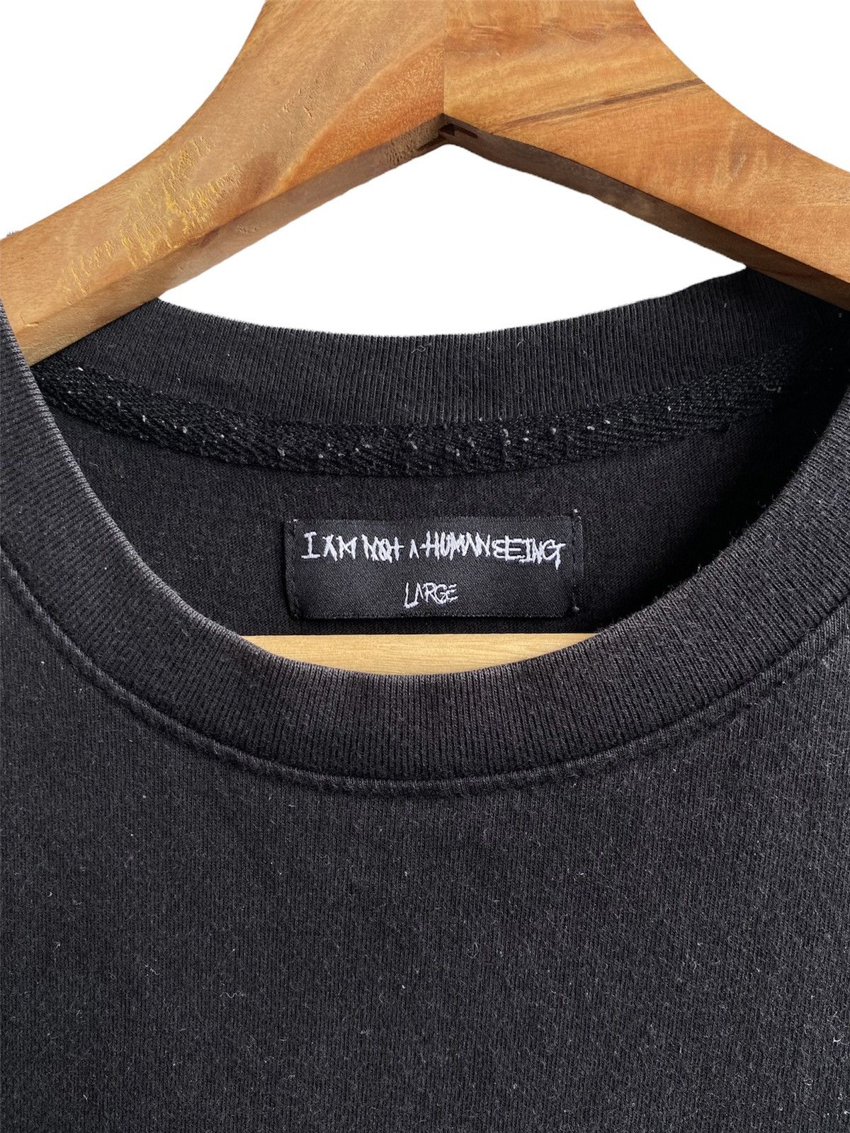 ★人気★【I AM NOT A HUMAN BEING】★STITCHED BASIC LOGO TE.E MUSINSA | I AM NOT A HUMAN BEING BASIC LOGO HOODIE - BLACK