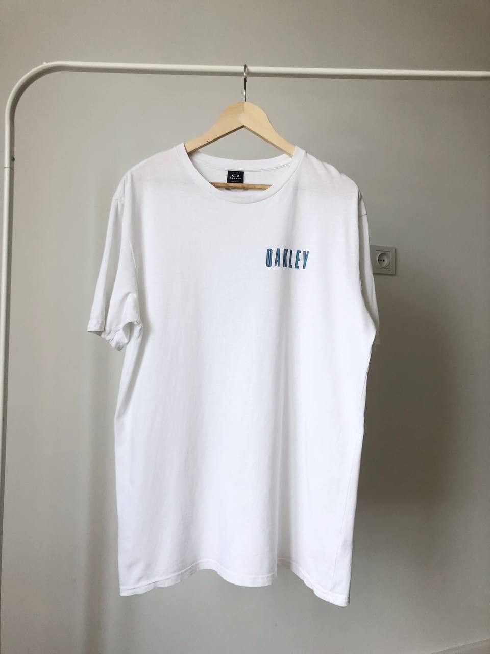 Oakley Vintage Oakley Logo T-Shirt Size US XL / EU 56 / 4 - 1 Thumbnail