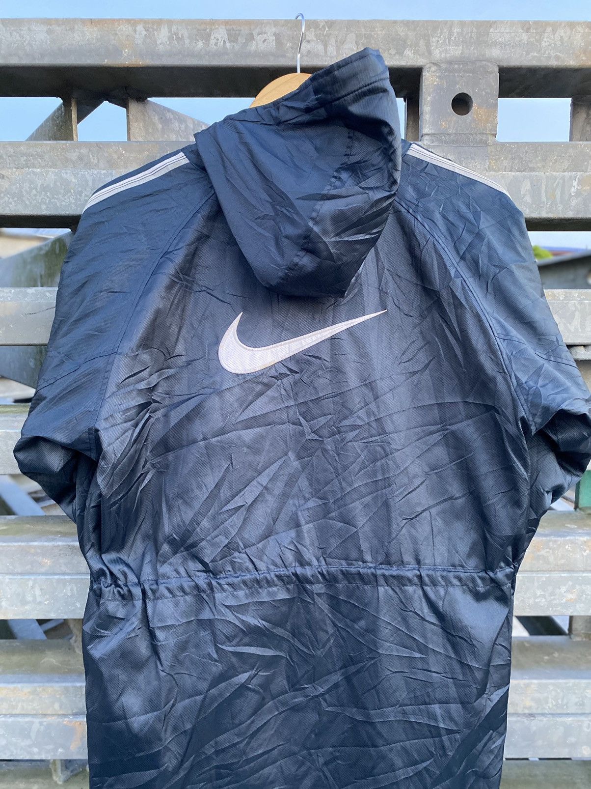Nike Vintage Nike Jacket Big Logo Swoosh Back Size L Size US L / EU 52-54 / 3 - 16 Thumbnail
