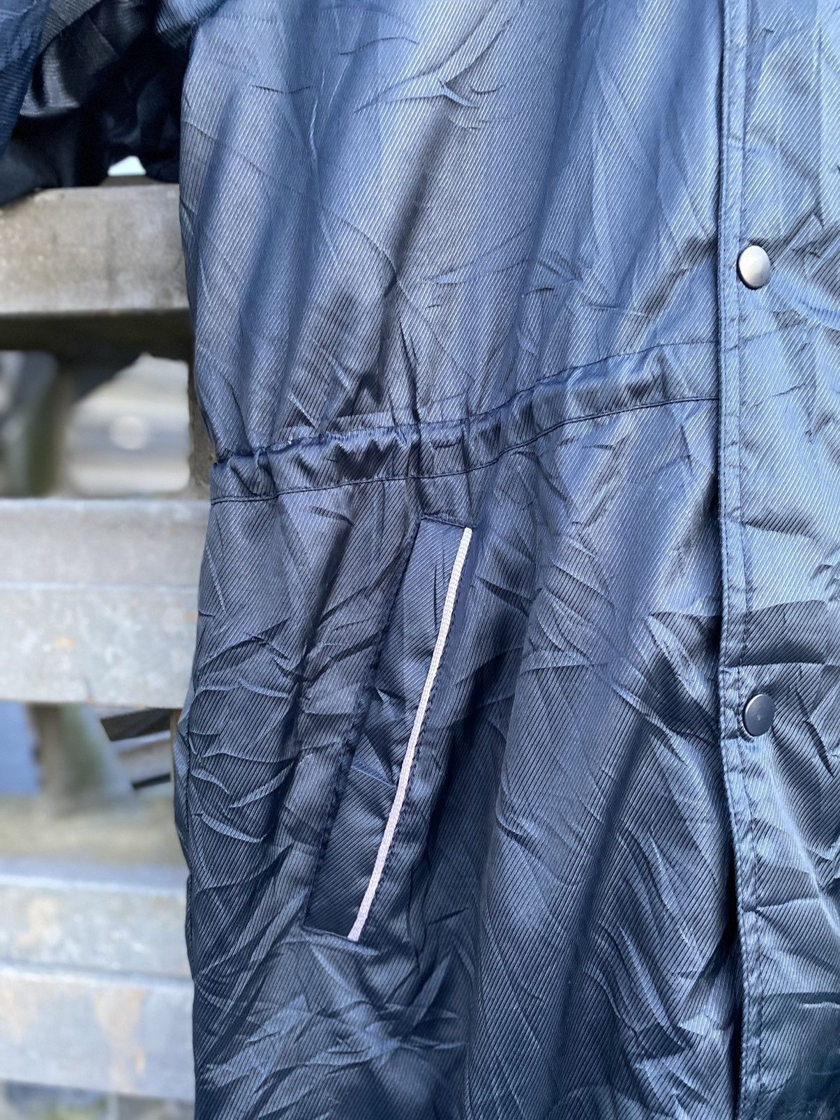 Nike Vintage Nike Jacket Big Logo Swoosh Back Size L Size US L / EU 52-54 / 3 - 6 Thumbnail