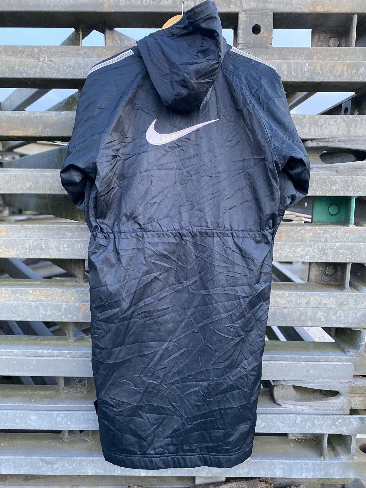 Nike Vintage Nike Jacket Big Logo Swoosh Back Size L Size US L / EU 52-54 / 3 - 15 Thumbnail