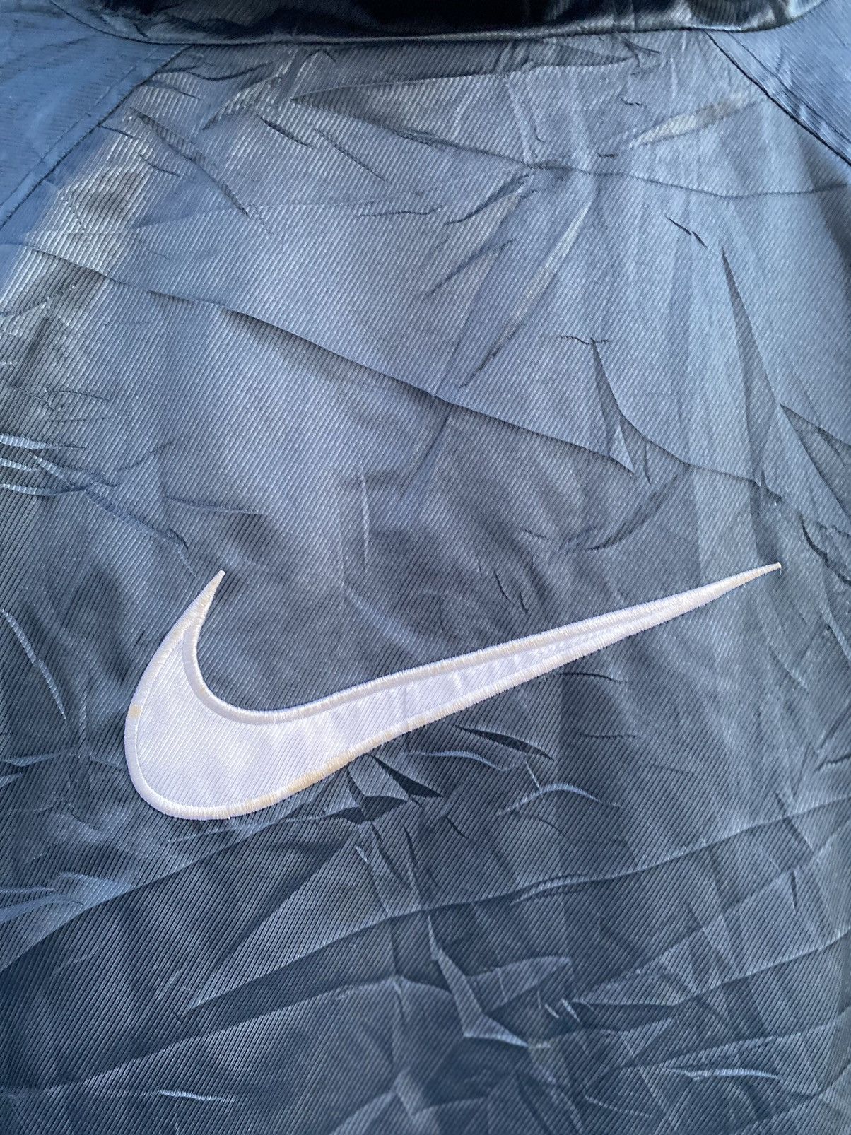 Nike Vintage Nike Jacket Big Logo Swoosh Back Size L Size US L / EU 52-54 / 3 - 18 Thumbnail