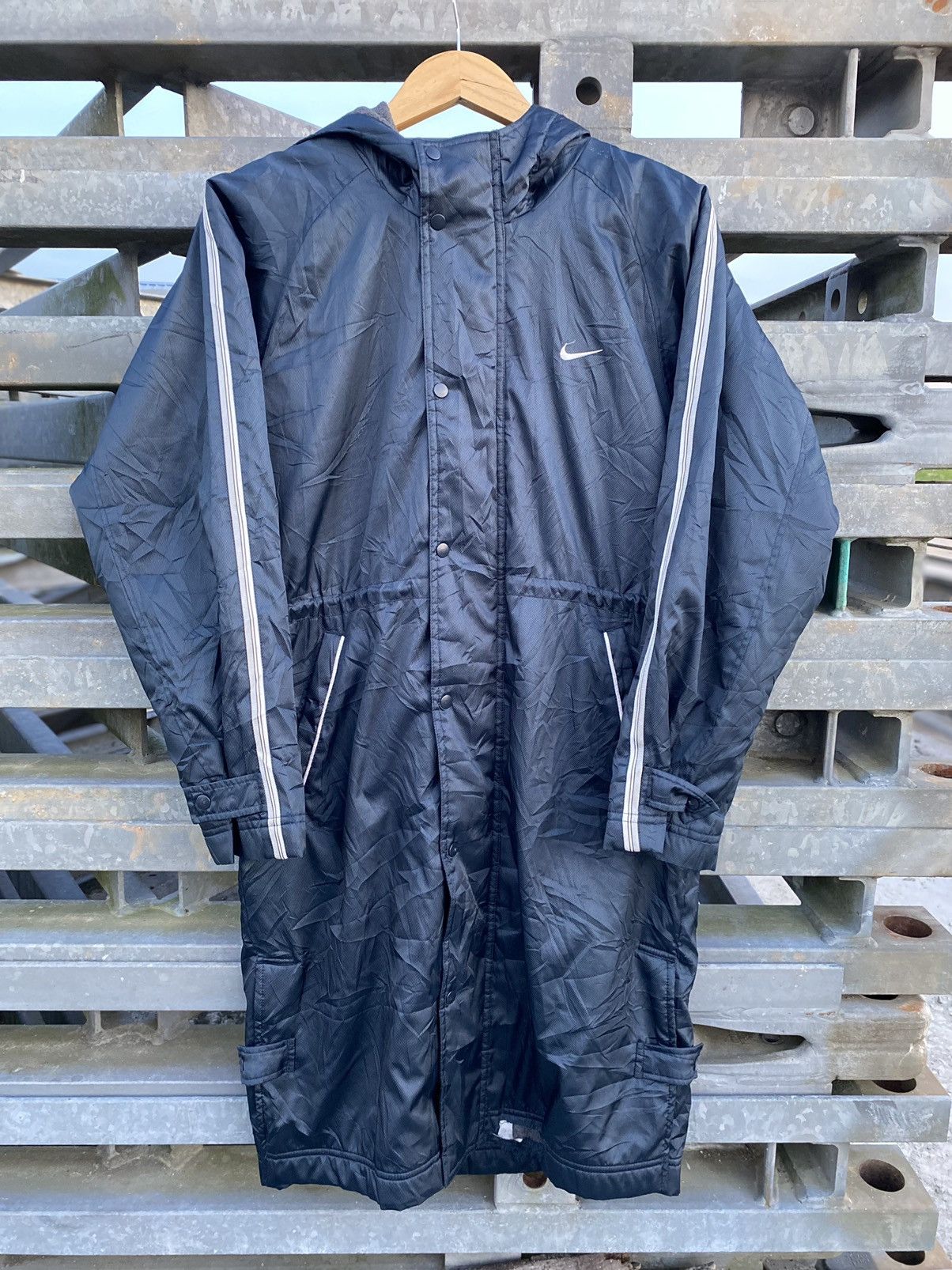 Nike Vintage Nike Jacket Big Logo Swoosh Back Size L Size US L / EU 52-54 / 3 - 1 Thumbnail