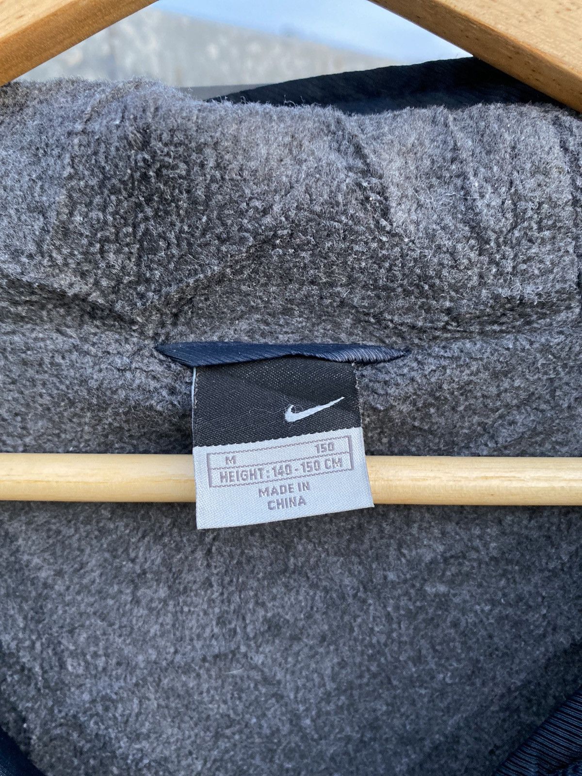 Nike Vintage Nike Jacket Big Logo Swoosh Back Size L Size US L / EU 52-54 / 3 - 9 Thumbnail