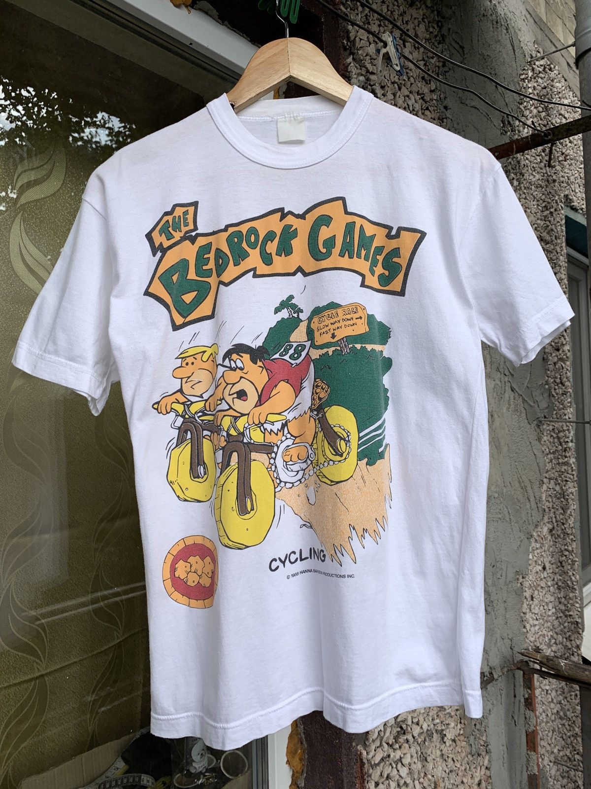 Cartoon Network Vintage Flintstones Cycling The Bed Rock Games White T-Shirt Size US S / EU 44-46 / 1 - 1 Thumbnail