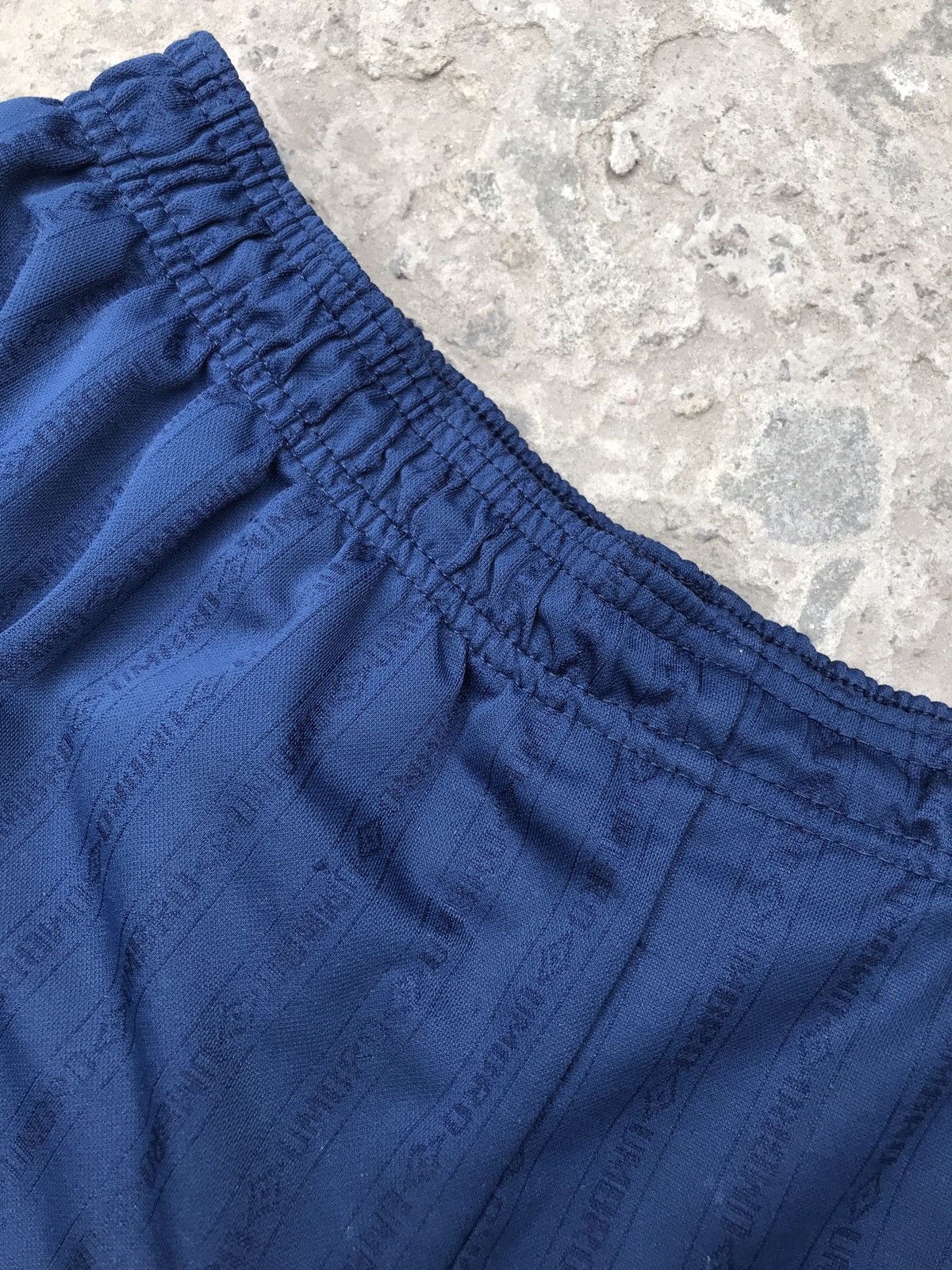Umbro × Vintage Umbro Vintage 90s Monogram Shorts L sz Size US 34 / EU 50 - 4 Thumbnail