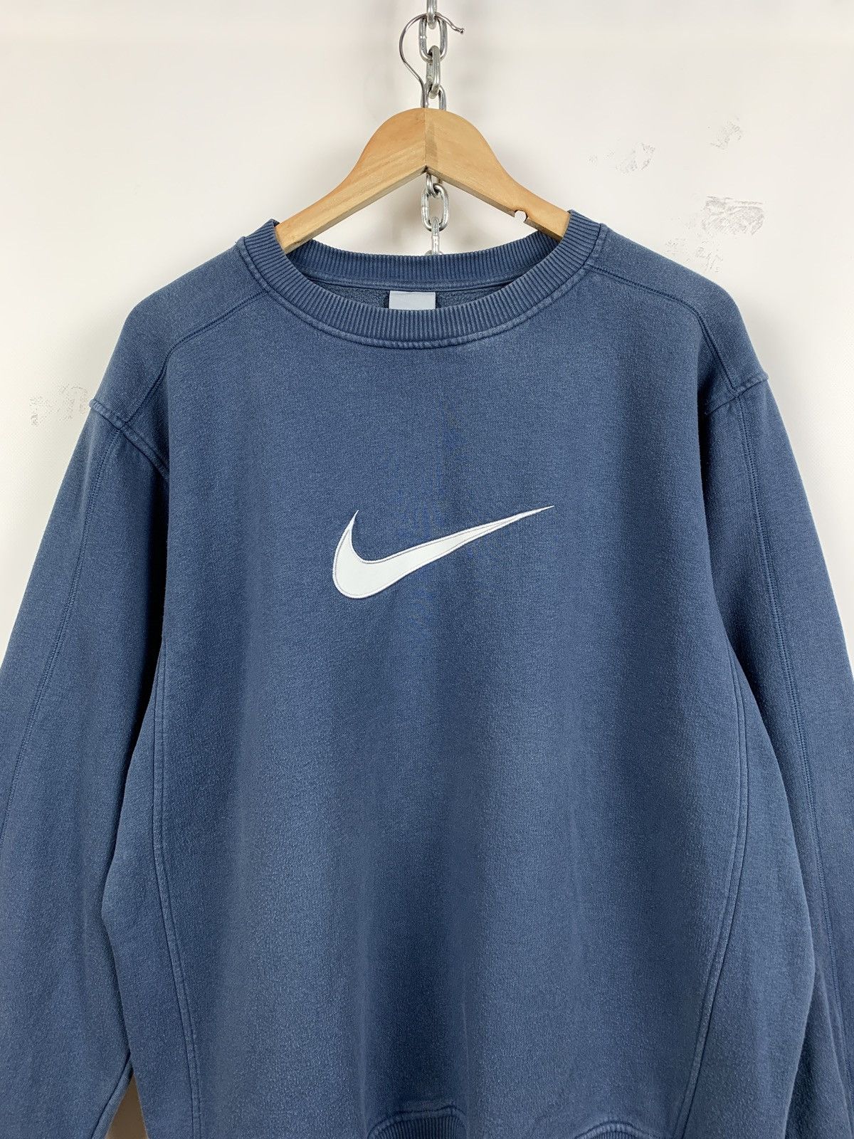 Nike 00s Vintage Nike Center Swoosh Blue Sweatshirt Size US L / EU 52-54 / 3 - 3 Thumbnail