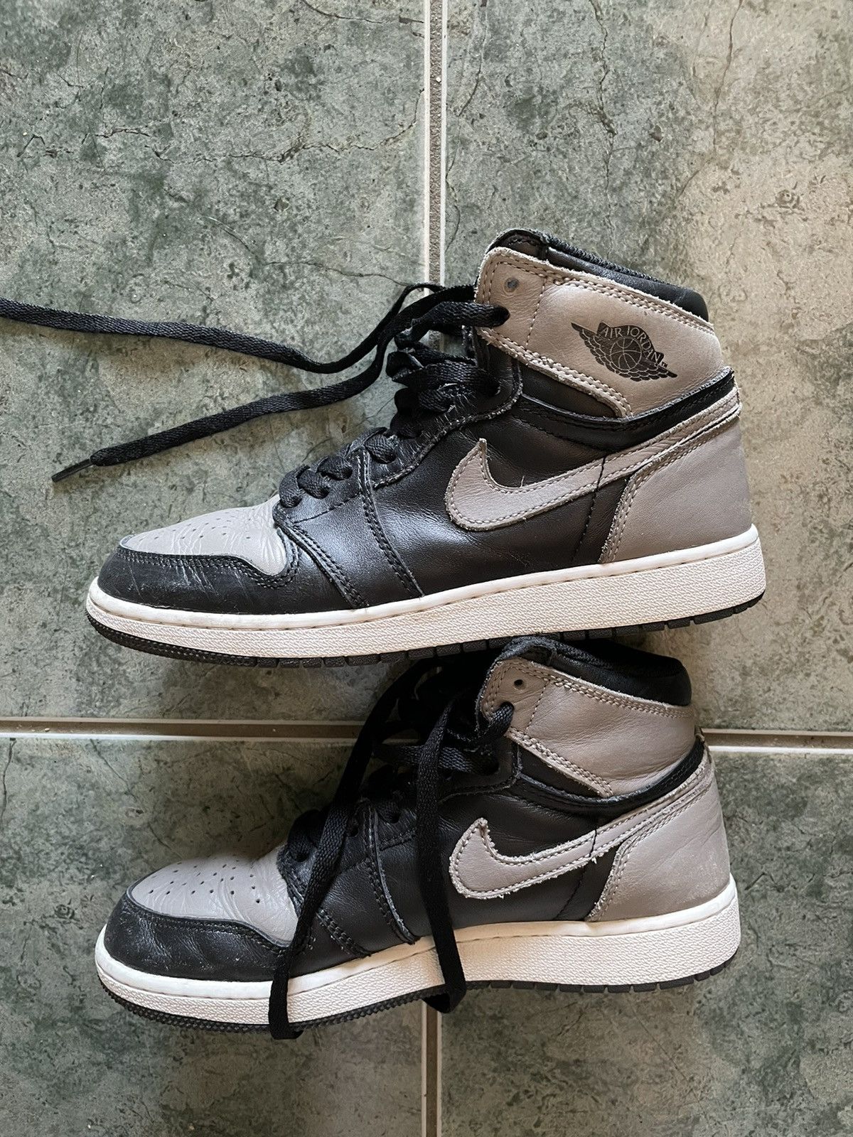 Jordan Brand × Nike Air Jordan 1 Retro High OG GS Shadow 2018 Size US 6 / EU 39 - 6 Thumbnail