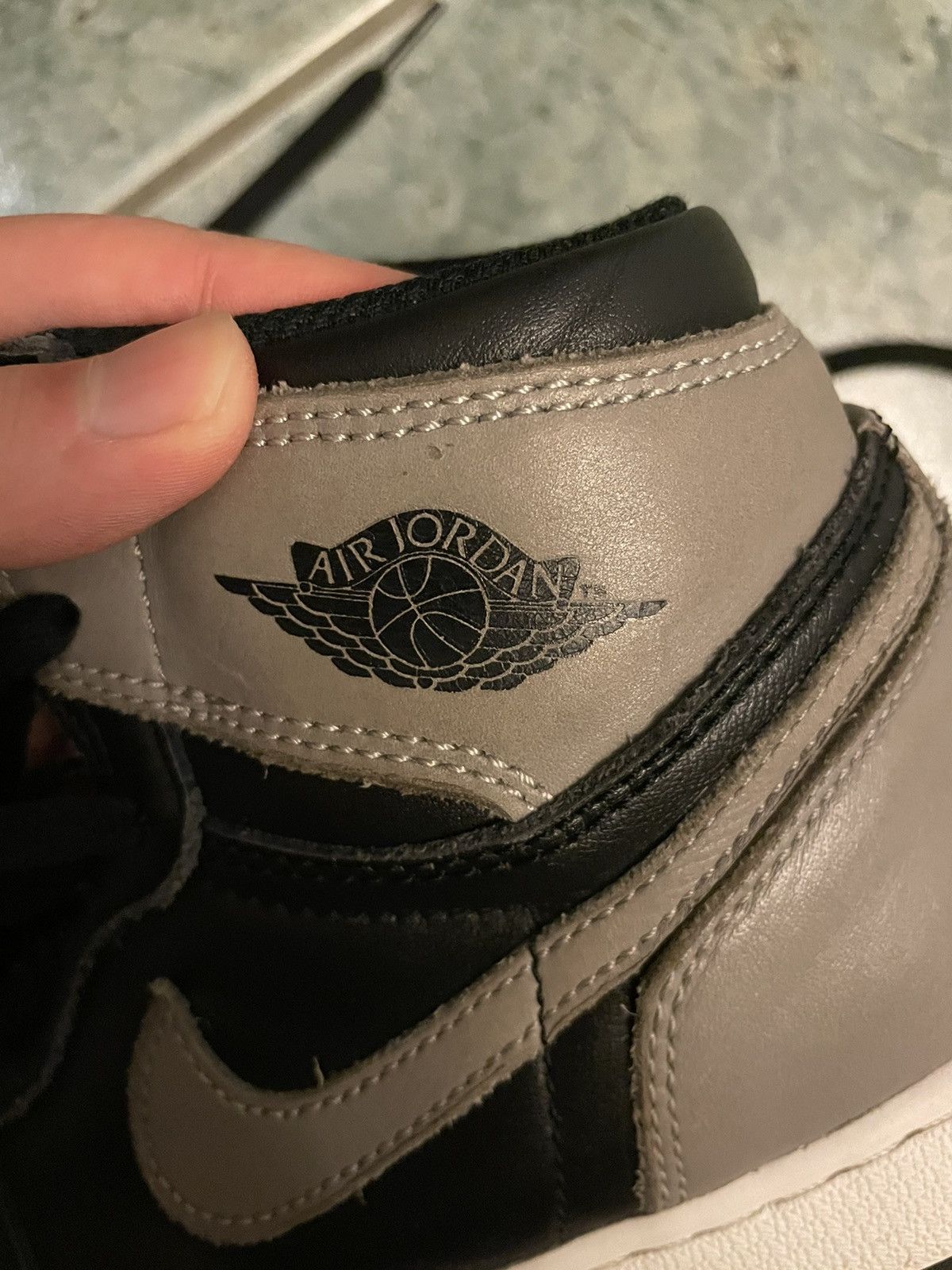 Jordan Brand × Nike Air Jordan 1 Retro High OG GS Shadow 2018 Size US 6 / EU 39 - 8 Thumbnail