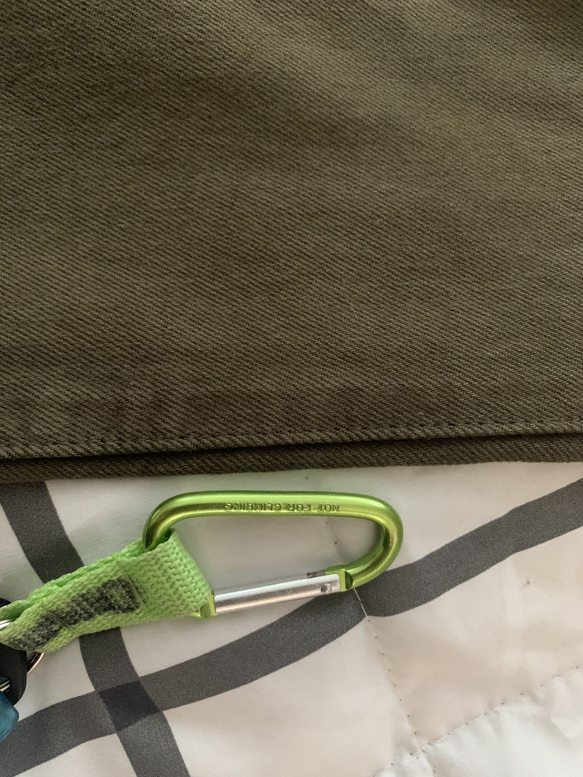 Levi's Vintage Levi’s 501 Dark Olive Size US 32 / EU 48 - 3 Thumbnail