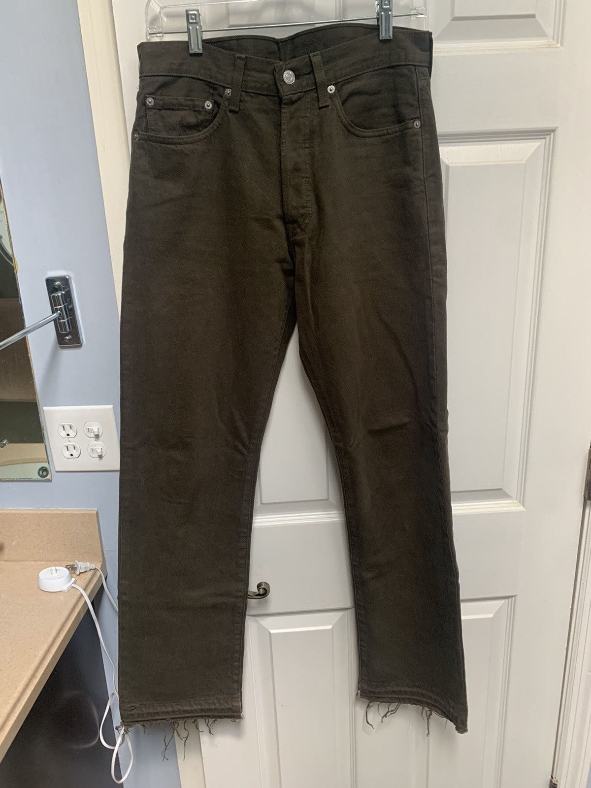 Levi's Vintage Levi’s 501 Dark Olive Size US 32 / EU 48 - 1 Thumbnail
