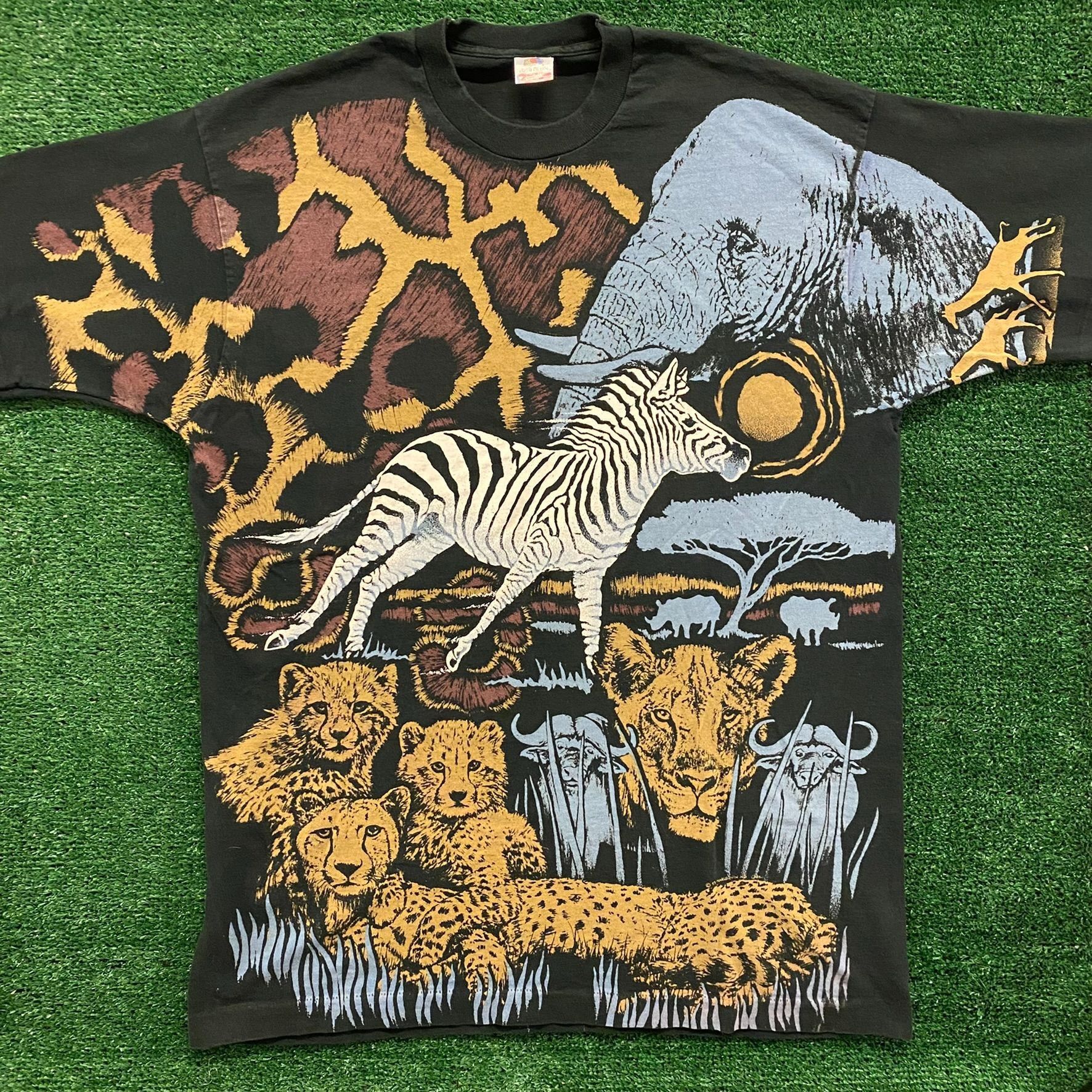 Vintage Safari Animal Vintage 90s Nature AOP T-Shirt Size US XL / EU 56 / 4 - 1 Thumbnail