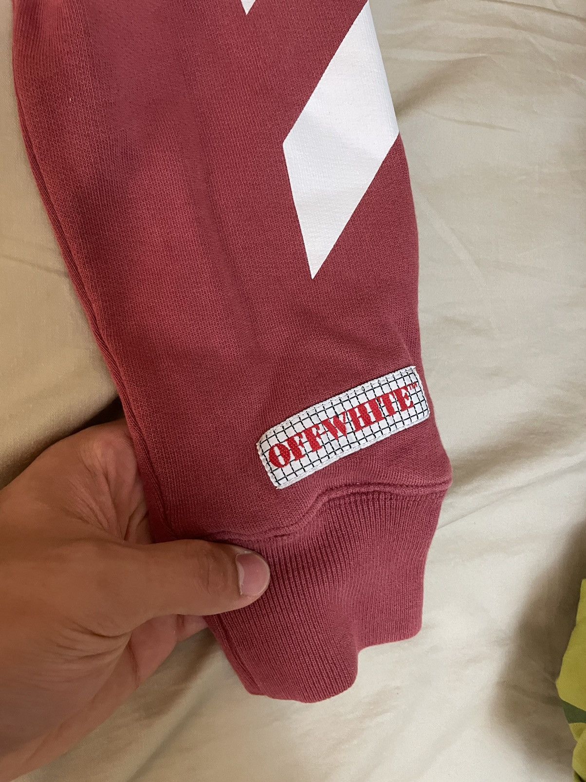 Off-White Off-White Diagonal Arrows Crewneck Sweatshirt (Burgundy/Red) Size US M / EU 48-50 / 2 - 5 Thumbnail