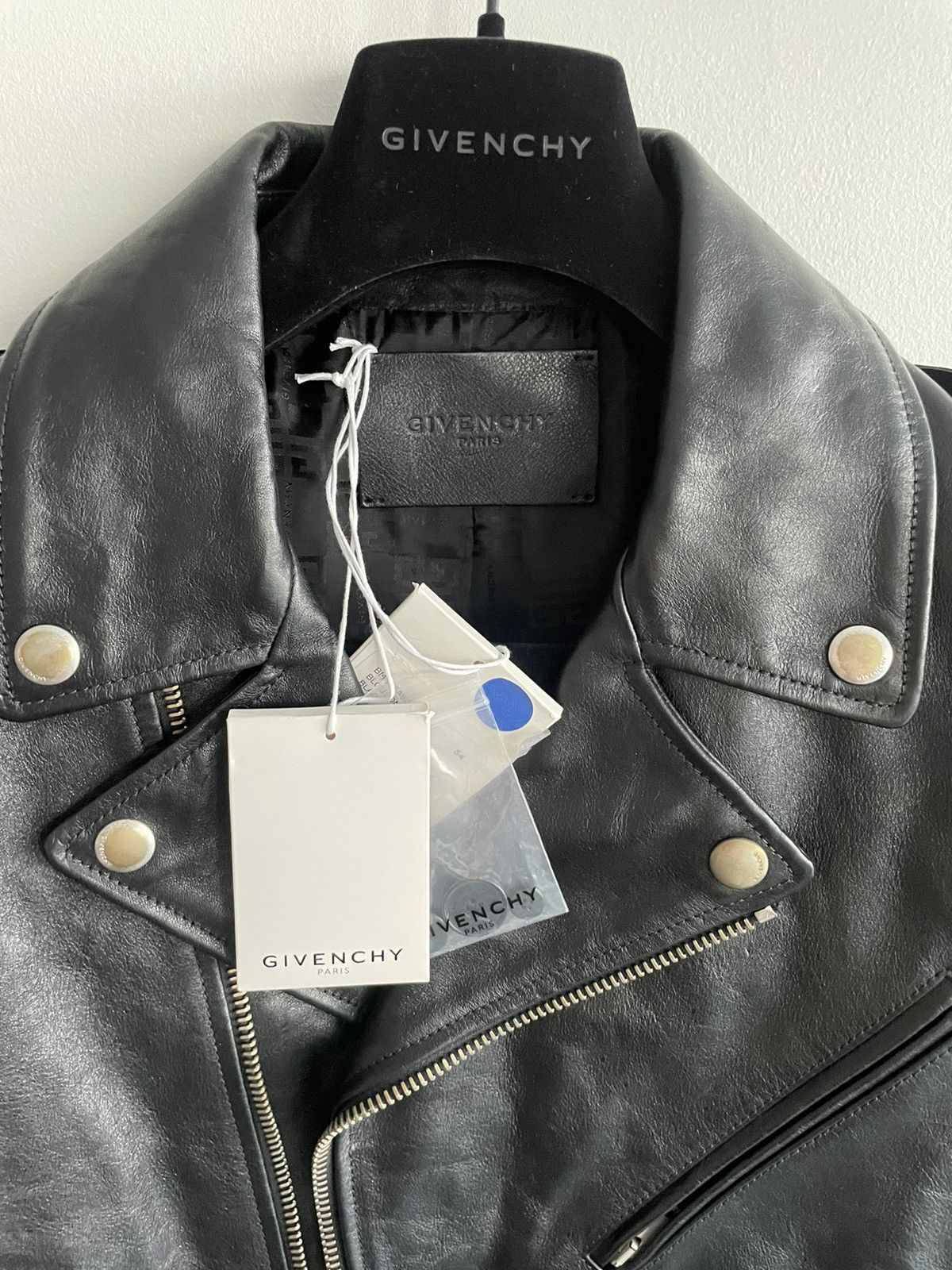 Givenchy RARE $5,500 Value Runway Givenchy DiSTRESSED Leather jacket Size XXL / US 16-18 / IT 52-54 - 19 Thumbnail