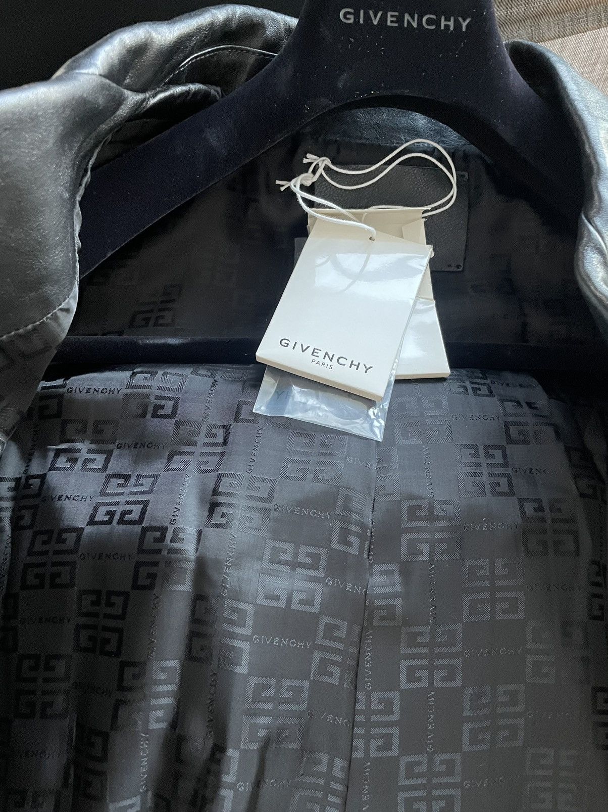 Givenchy RARE $5,500 Value Runway Givenchy DiSTRESSED Leather jacket Size XXL / US 16-18 / IT 52-54 - 13 Thumbnail