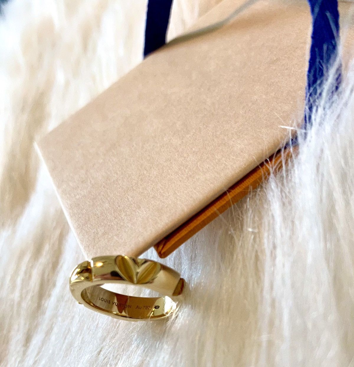 Louis Vuitton LV VOLT MULTI RING, YELLOW GOLD Size ONE SIZE - 8 Thumbnail