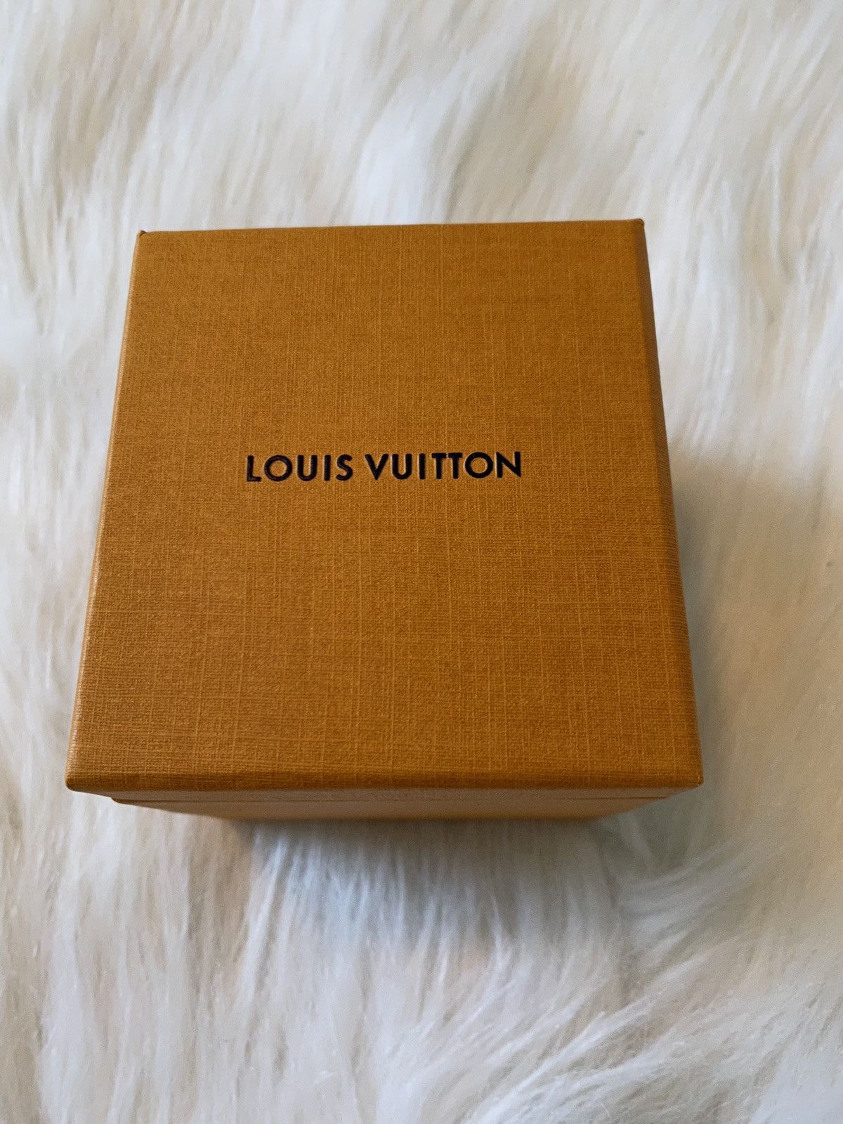Louis Vuitton LV VOLT MULTI RING, YELLOW GOLD Size ONE SIZE - 9 Thumbnail