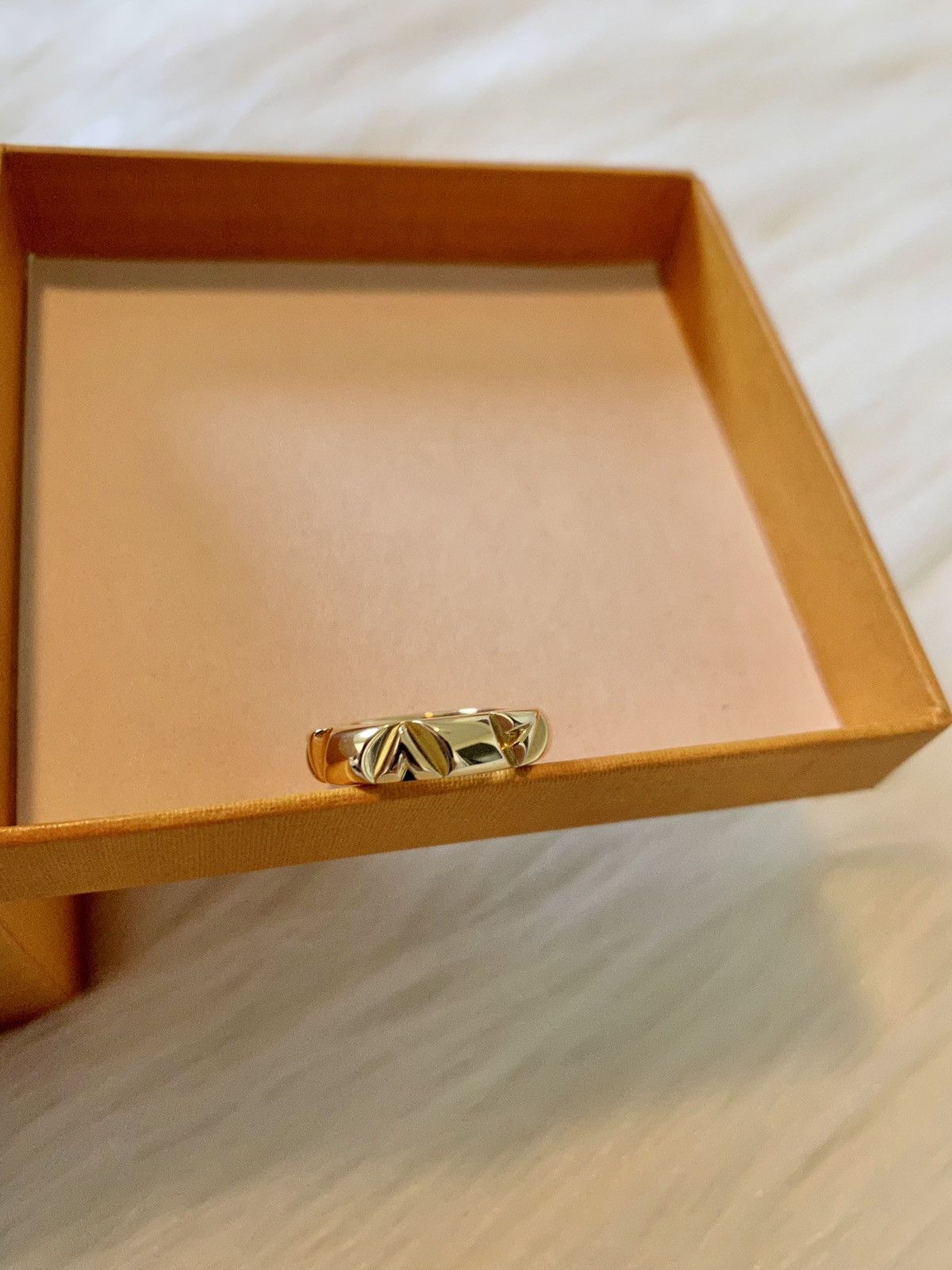 Louis Vuitton LV VOLT MULTI RING, YELLOW GOLD Size ONE SIZE - 5 Thumbnail