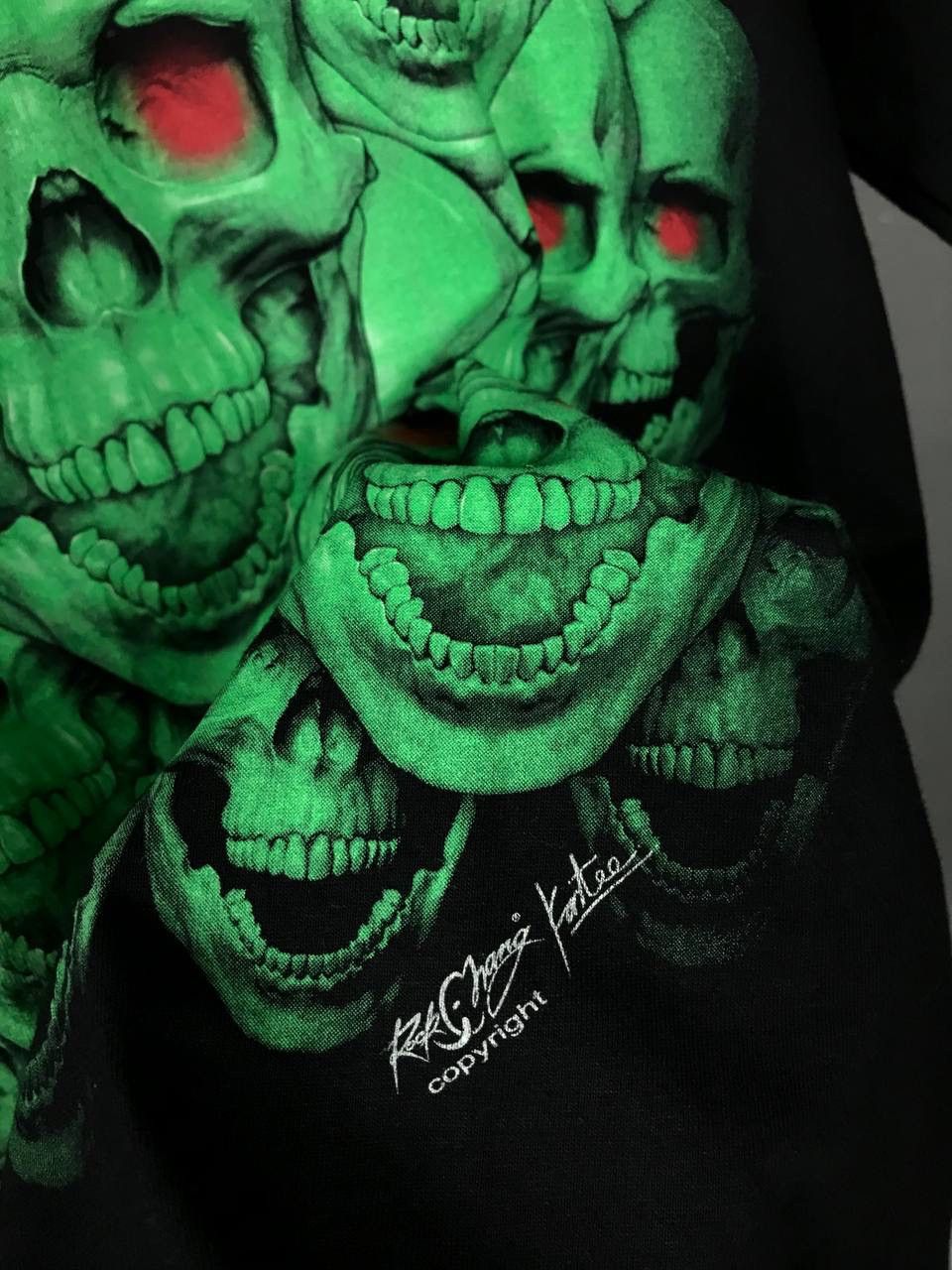 Vintage Skulls vintage rock overprinted tee Size US L / EU 52-54 / 3 - 5 Thumbnail