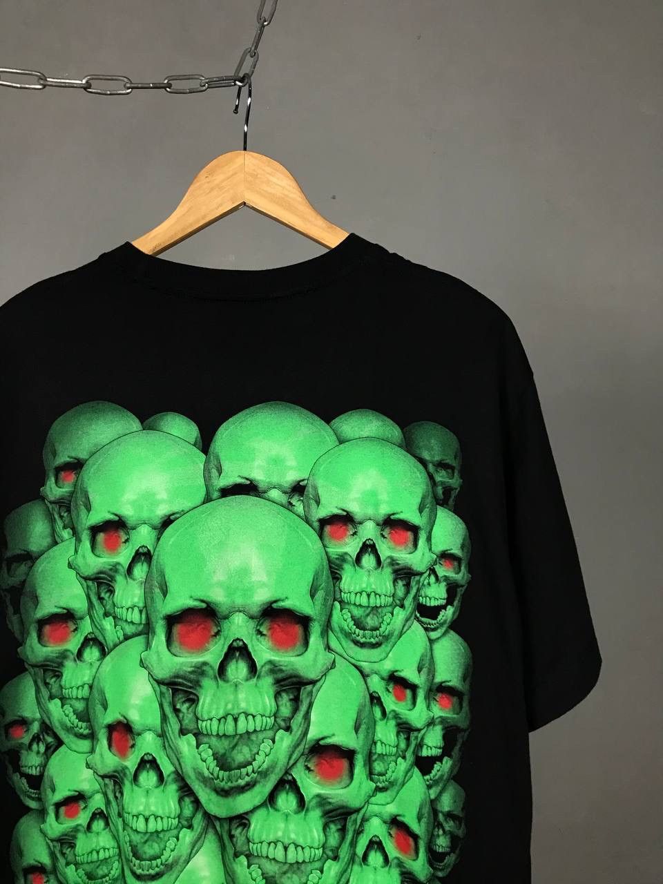 Vintage Skulls vintage rock overprinted tee Size US L / EU 52-54 / 3 - 7 Thumbnail