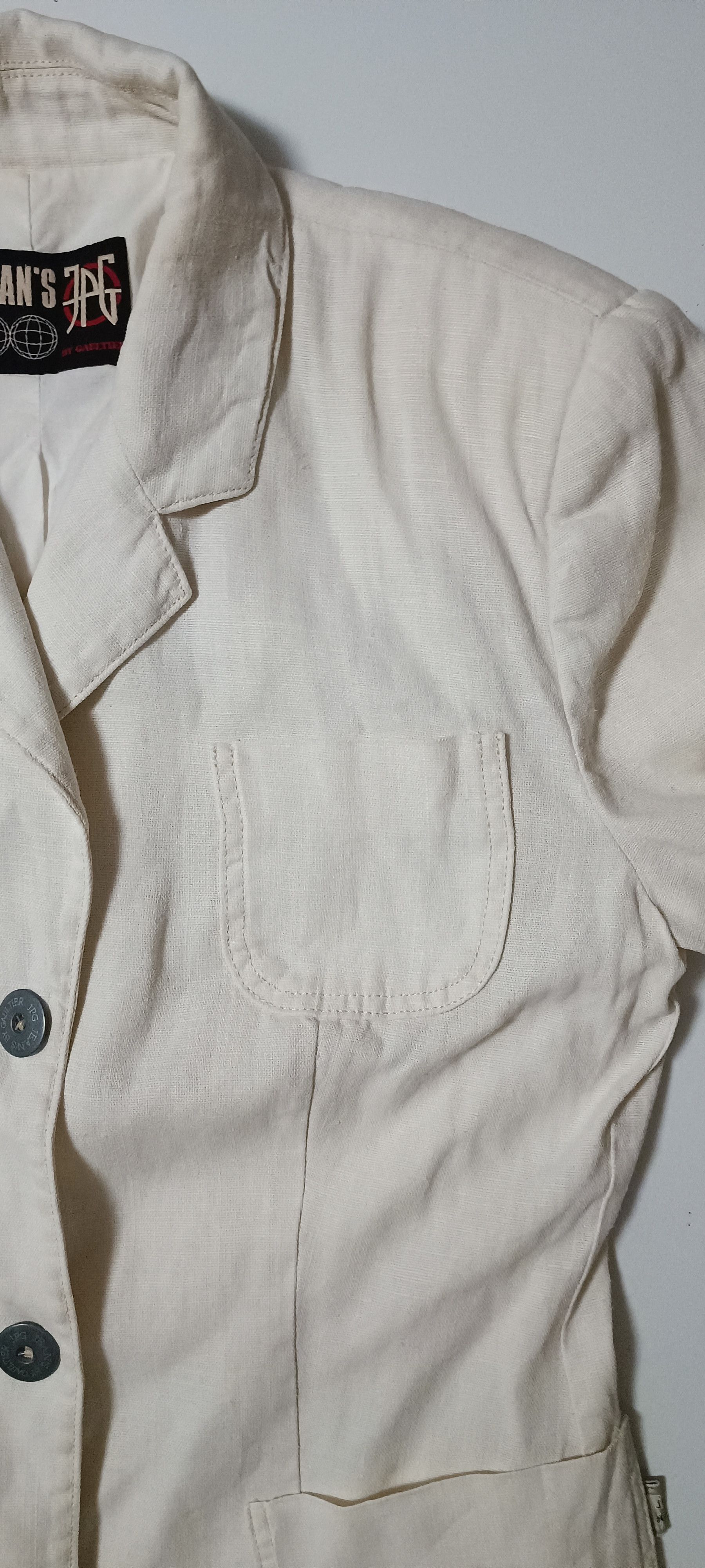 Jean Paul Gaultier Ecru linen jacket with shoulder pads. 90's Size US S / EU 44-46 / 1 - 21 Thumbnail