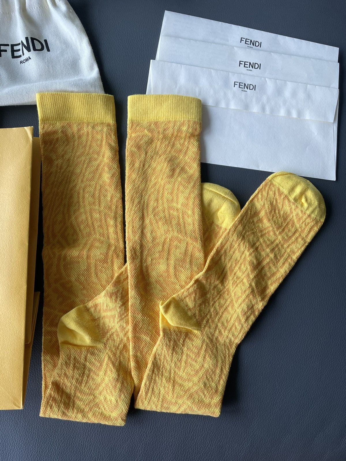 Fendi Brand New Super Runway FF Logo Fendi Socks Size ONE SIZE - 2 Thumbnail