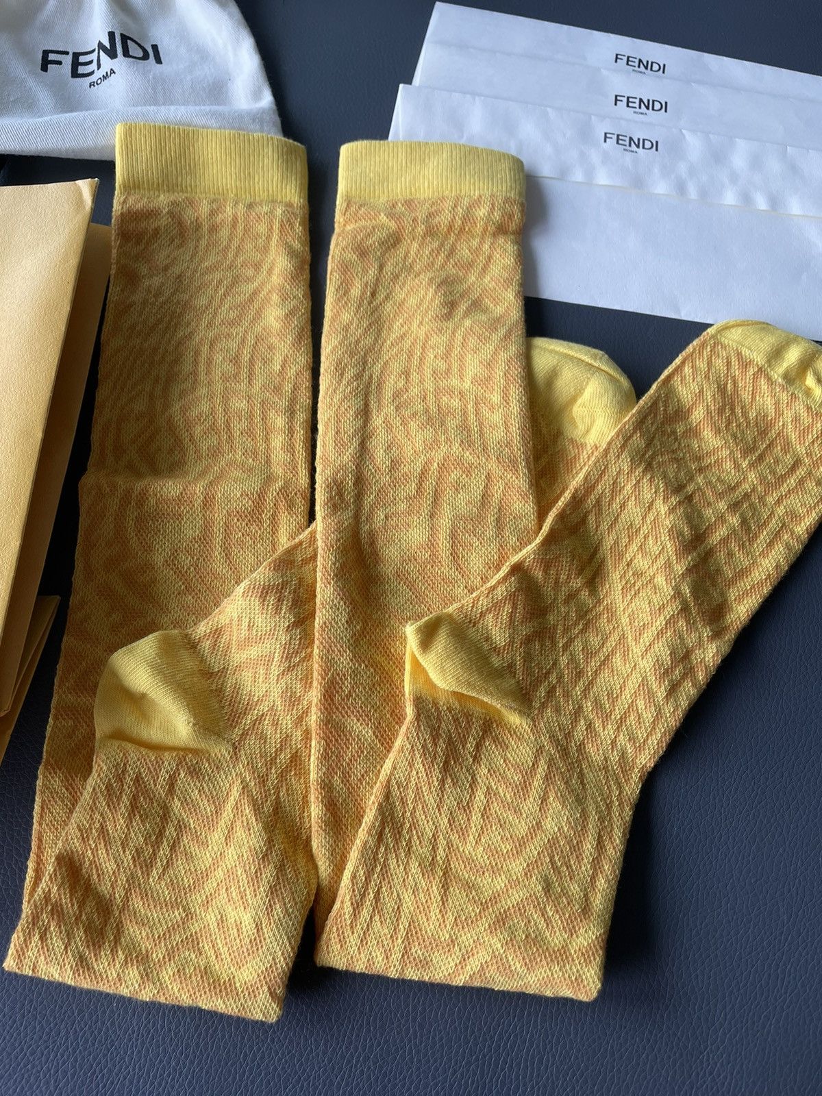 Fendi Brand New Super Runway FF Logo Fendi Socks Size ONE SIZE - 12 Thumbnail