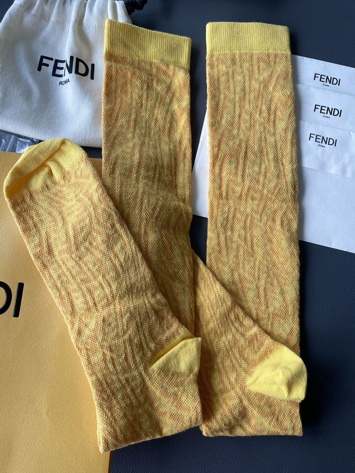 Fendi Brand New Super Runway FF Logo Fendi Socks Size ONE SIZE - 11 Thumbnail