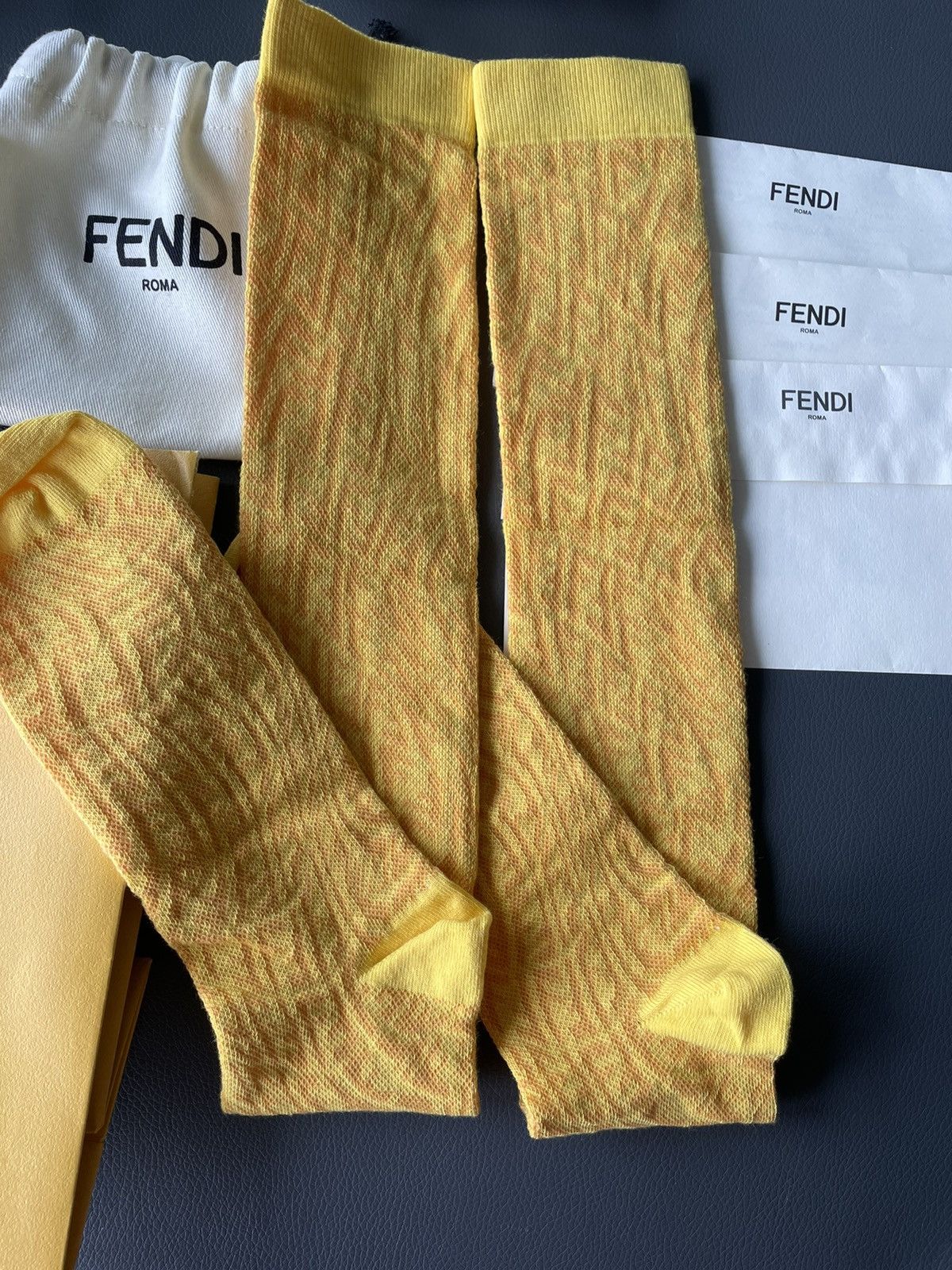 Fendi Brand New Super Runway FF Logo Fendi Socks Size ONE SIZE - 7 Thumbnail