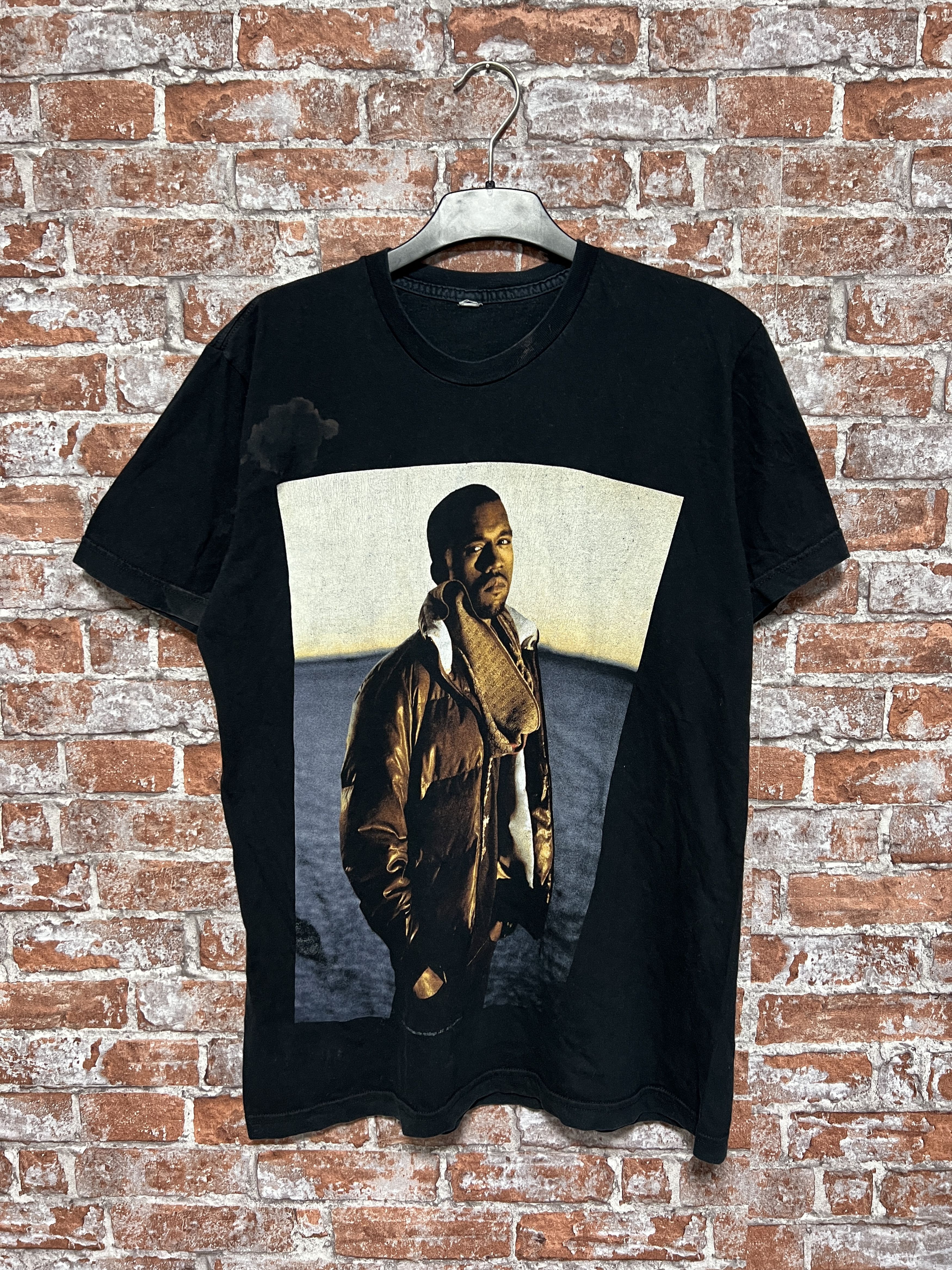 Band Tees Vintage 2007 Kanye West Rap Glow in the Dark Tour T-shirt Size US M / EU 48-50 / 2 - 1 Thumbnail