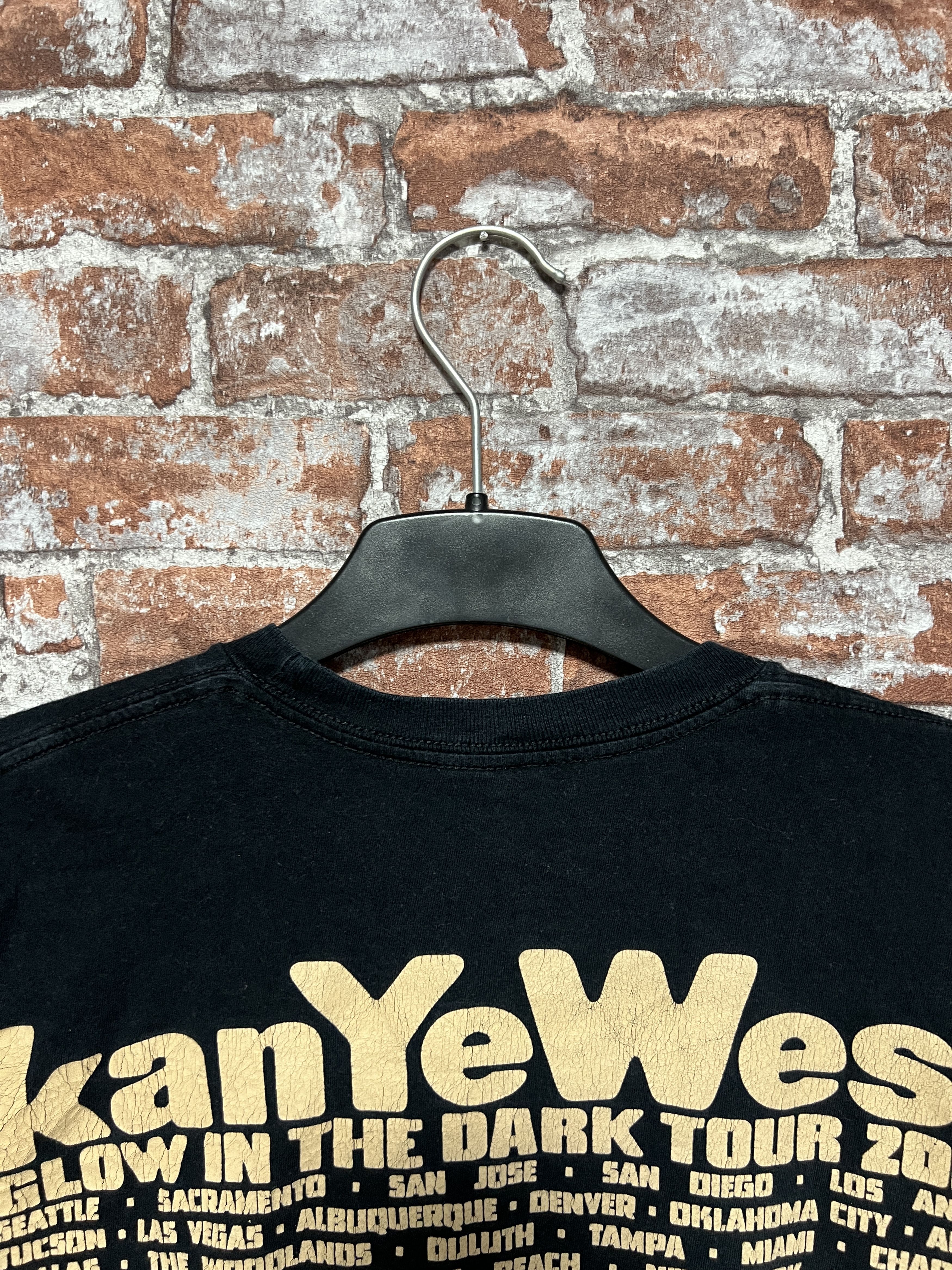 Band Tees Vintage 2007 Kanye West Rap Glow in the Dark Tour T-shirt Size US M / EU 48-50 / 2 - 12 Thumbnail