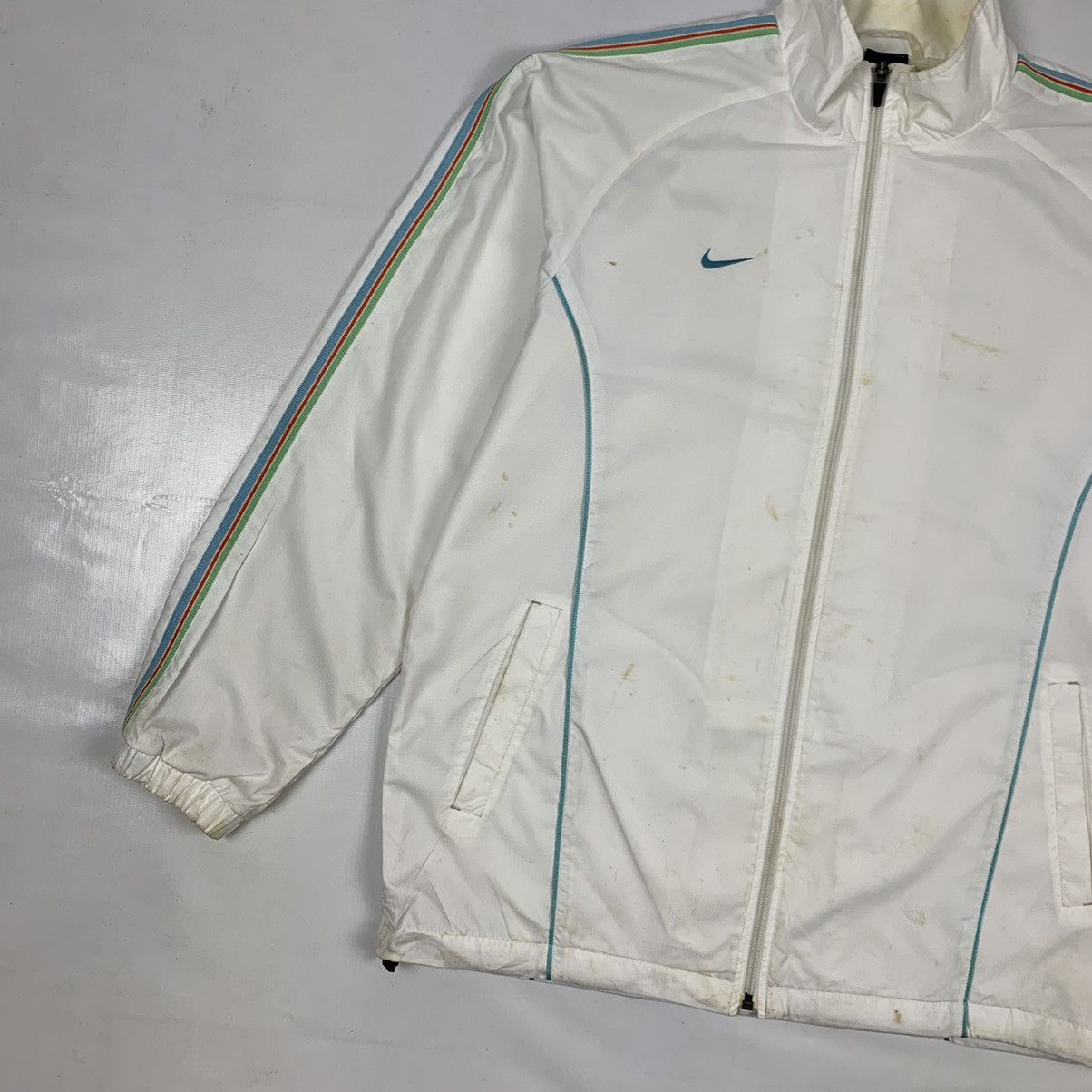 Nike Vintage Nike Sports Style Windbreaker Jacket Size US M / EU 48-50 / 2 - 2 Thumbnail