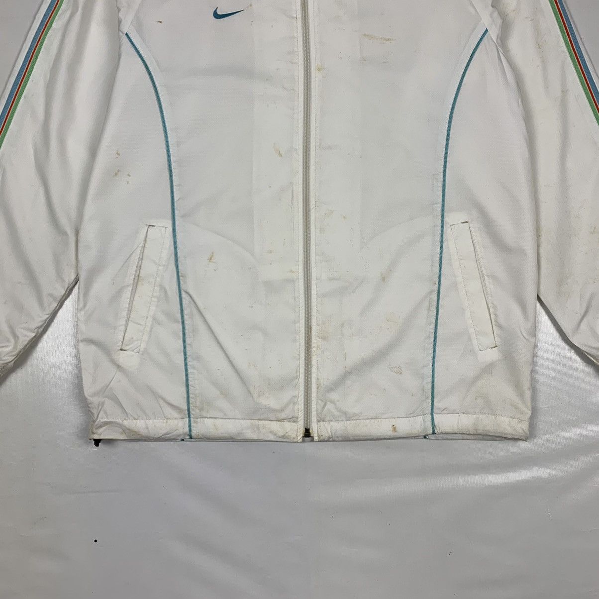 Nike Vintage Nike Sports Style Windbreaker Jacket Size US M / EU 48-50 / 2 - 5 Thumbnail