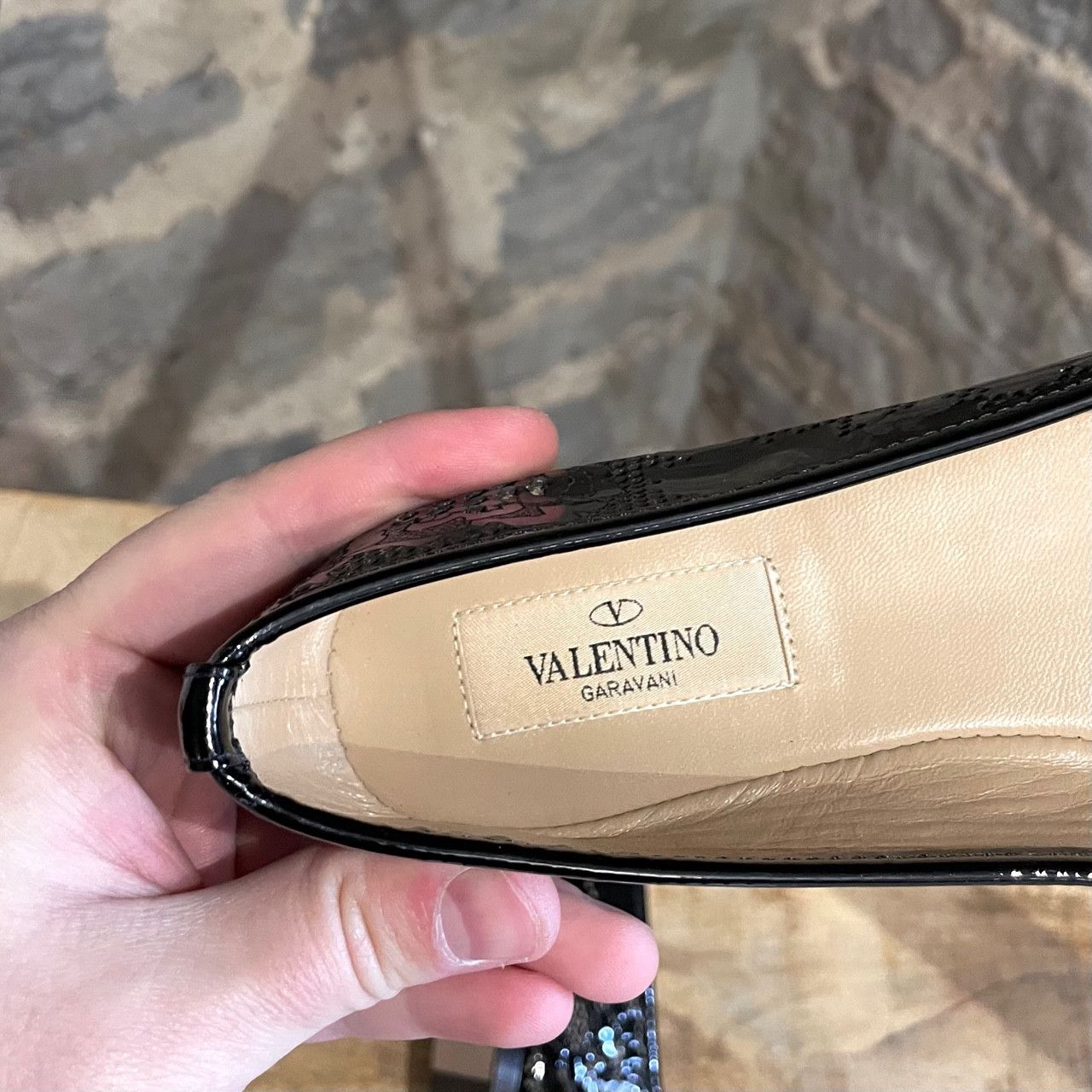 Valentino Valentino Black Cut out Flower Flats Size US 5 / IT 35 - 7 Thumbnail