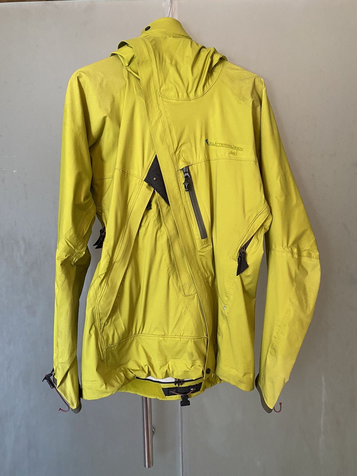 Klattermusen Klattermusen ASK Asymmetrical Shell Jacket Size