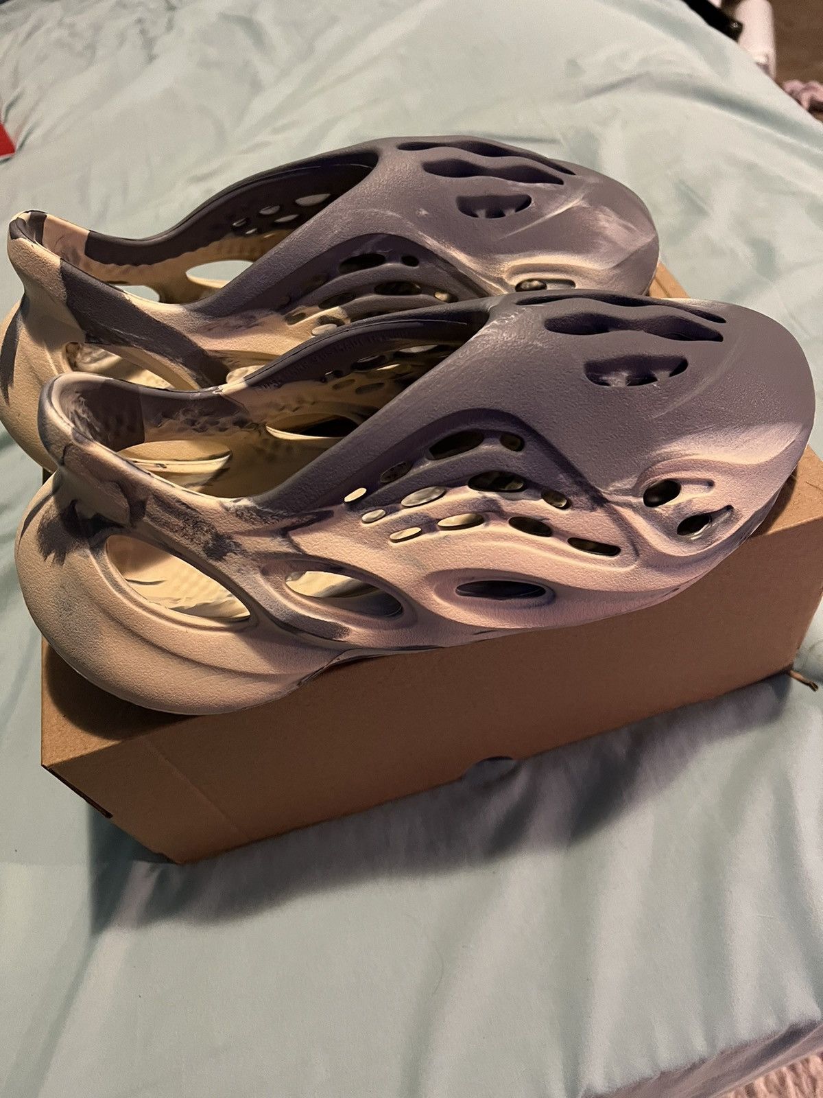 yeezy foam rnnr mxt