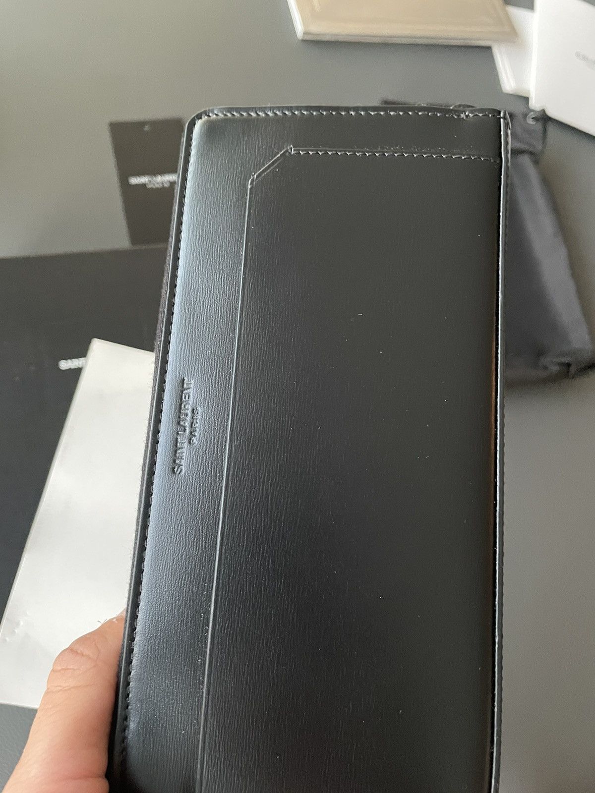 Hedi Slimane × Saint Laurent Paris × Yves Saint Laurent Limited Edition Runway Saint Laurent All Black Wallet Size ONE SIZE - 8 Thumbnail