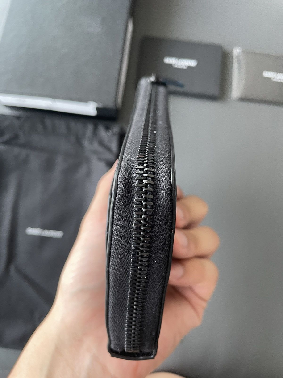 Hedi Slimane × Saint Laurent Paris × Yves Saint Laurent Limited Edition Runway Saint Laurent All Black Wallet Size ONE SIZE - 18 Thumbnail