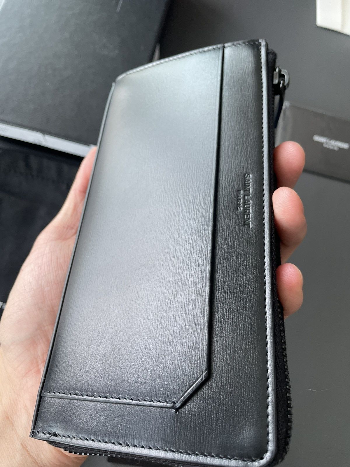 Hedi Slimane × Saint Laurent Paris × Yves Saint Laurent Limited Edition Runway Saint Laurent All Black Wallet Size ONE SIZE - 19 Thumbnail