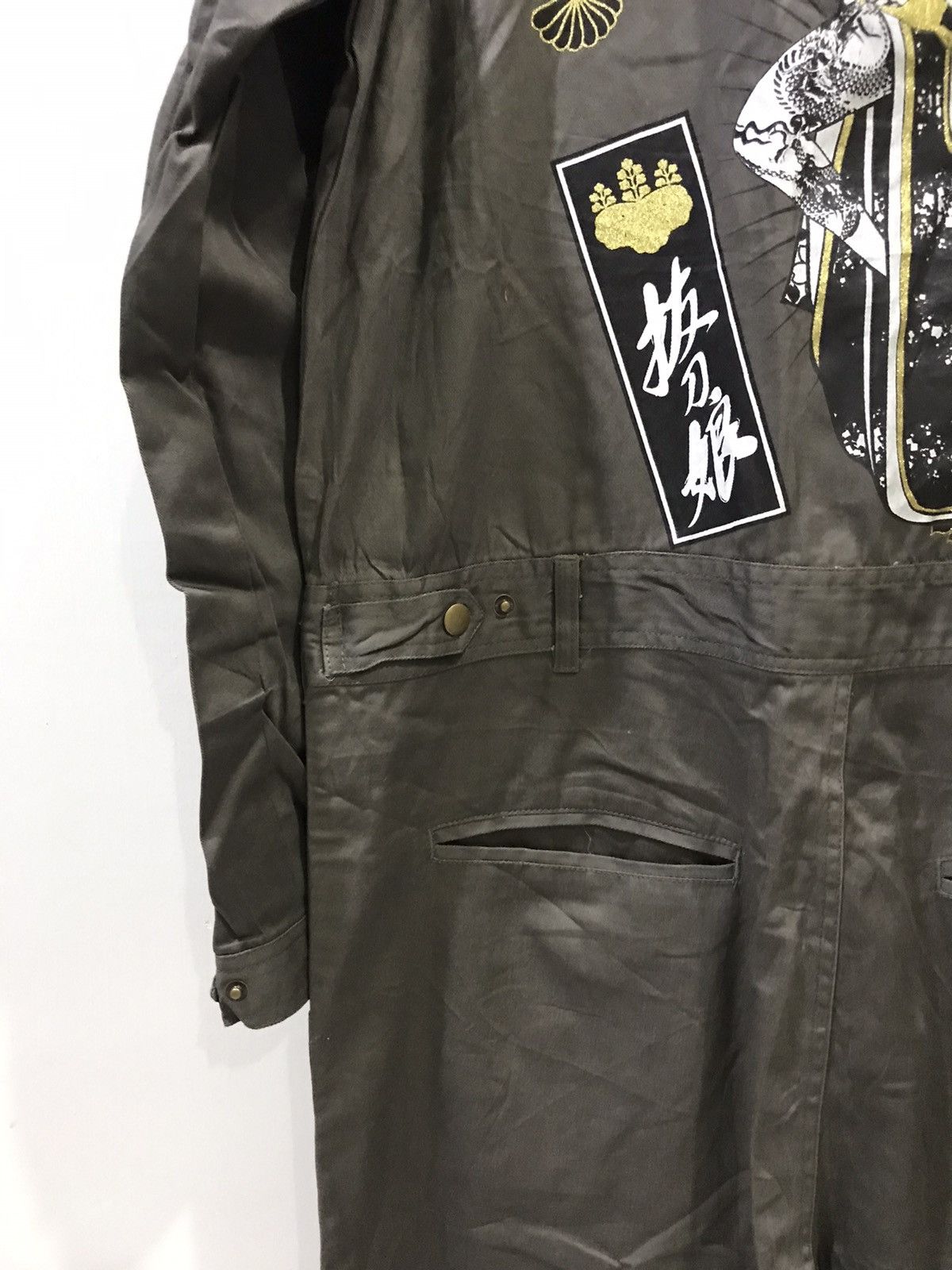 Karakuri Tamashii DIVINE RETRIBUTION Japan Big Samurai Girl Print Coverall Size US 41 - 14 Thumbnail