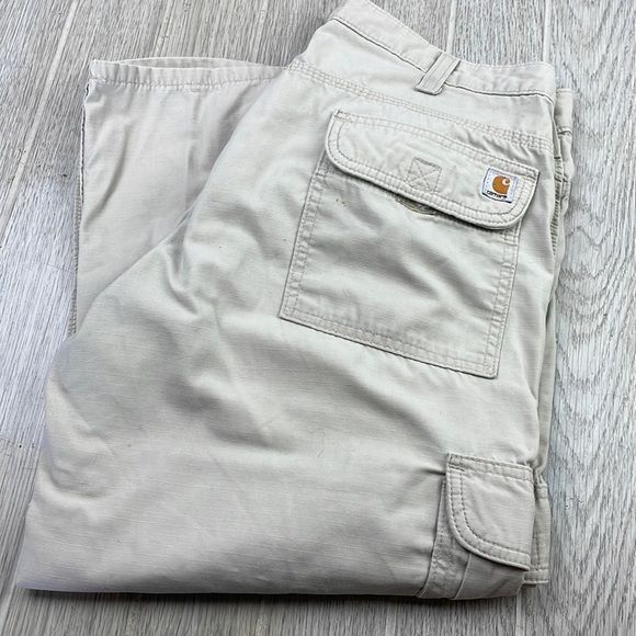 Carhartt Carhartt Women's Khaki Cargo Capri pants. Grailed