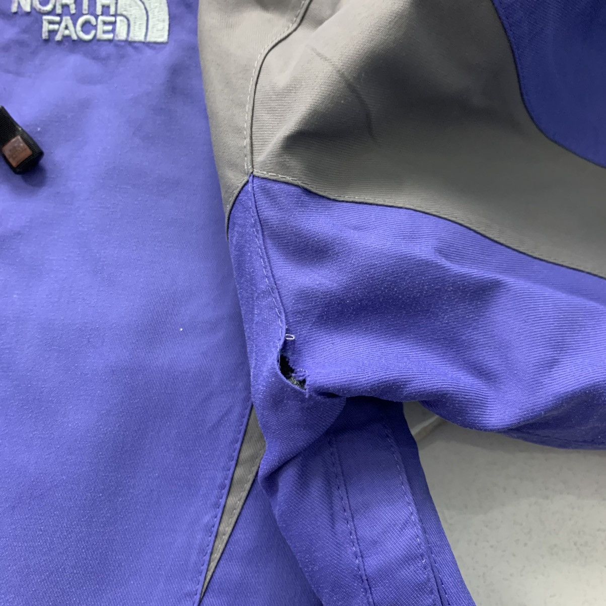 The North Face Vintage The North Face Gore-Tex Zipper Jacket Size US M / EU 48-50 / 2 - 11 Thumbnail