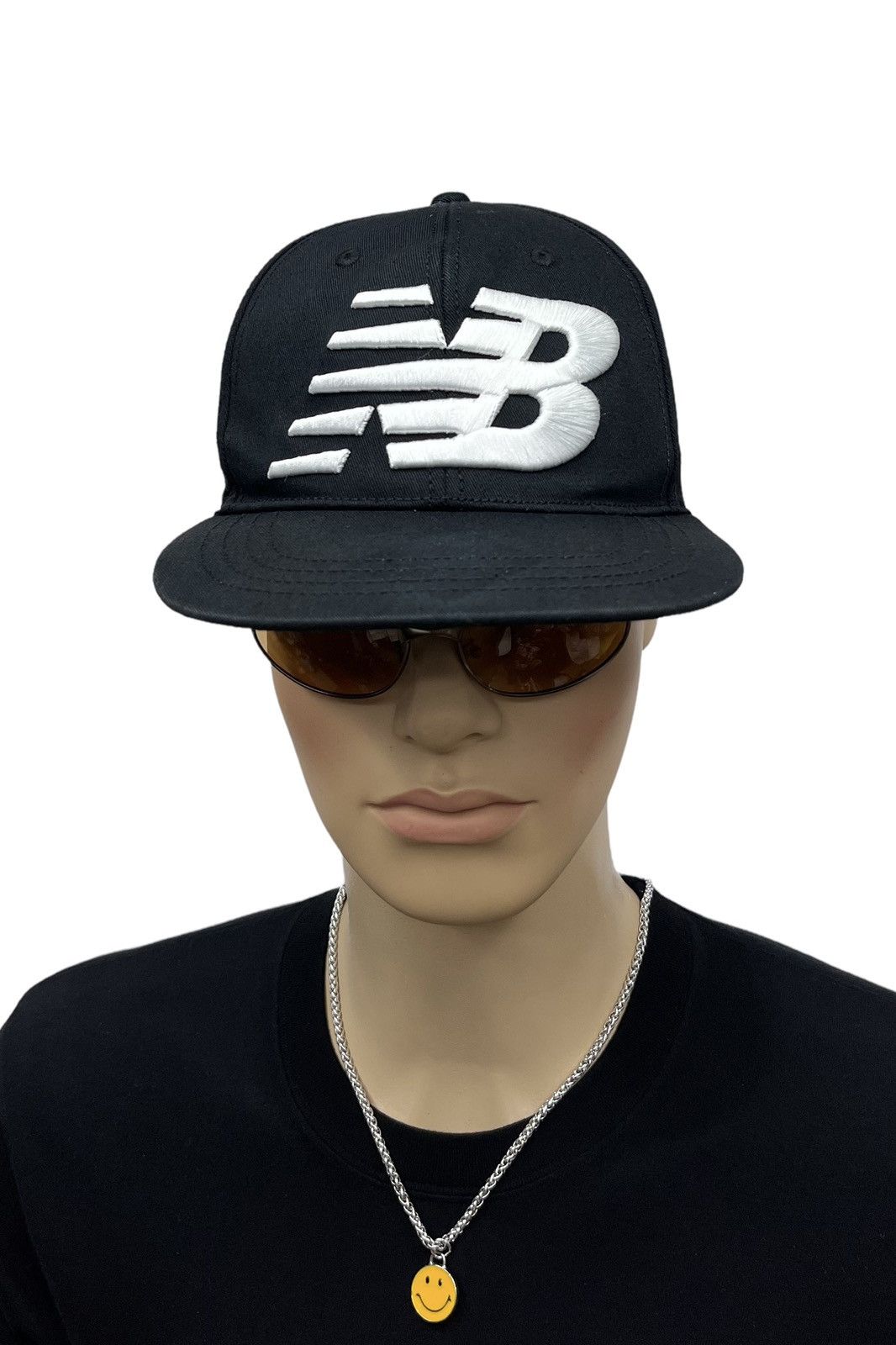 New Balance NEW BALANCE Big Bold Embroidery Vintage Logo Snapback Hat Size ONE SIZE - 1 Thumbnail