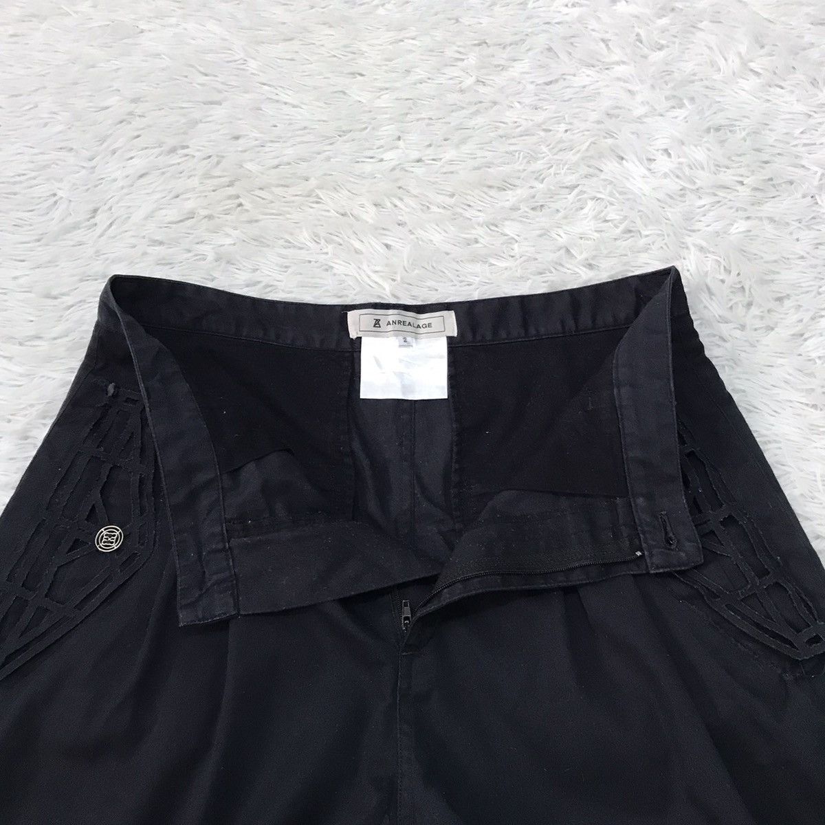 ANREALAGE Anrealage Cutting Art Pockets Cropped Style Pant Size US 31 - 16 Thumbnail