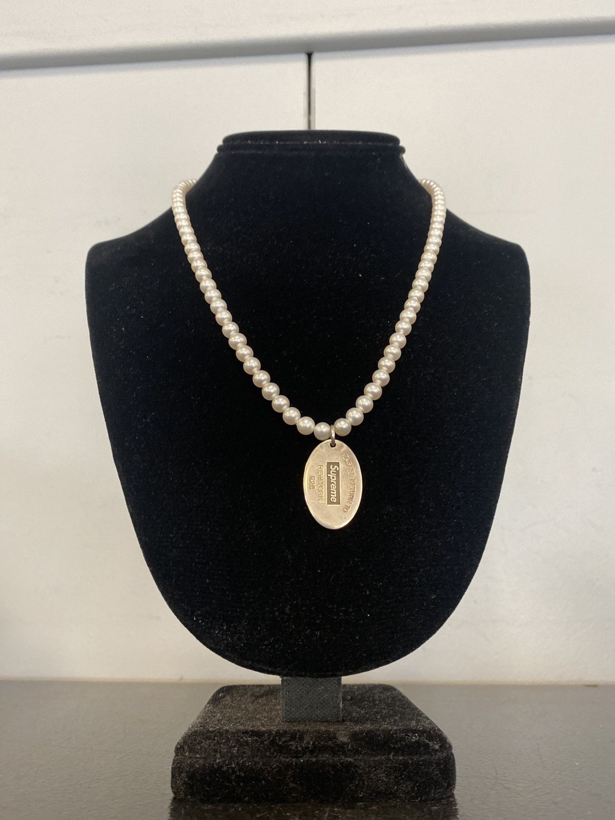 Supreme × Tiffany & Co. Supreme Tiffany & Co. Oval Tag Pearl  