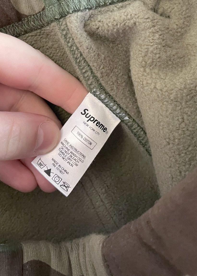 Supreme Supreme SS21 Green Woodland Camo Sweatpants Size US 34 / EU 50 - 7 Thumbnail