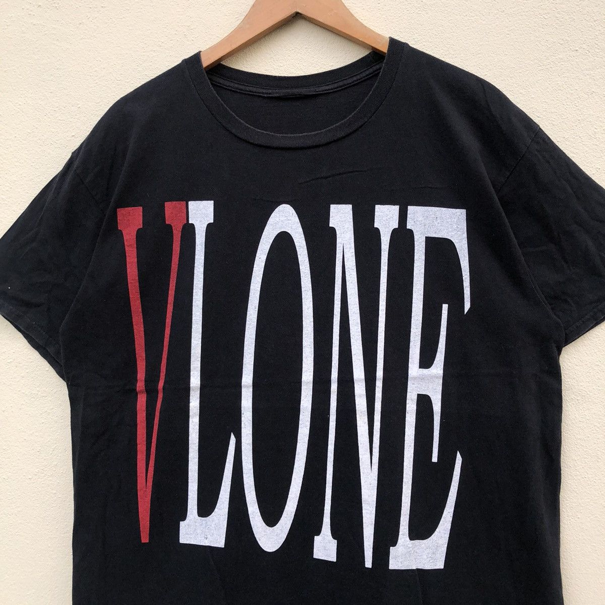 Vlone Vlone Big V Logo T-shirt | Grailed